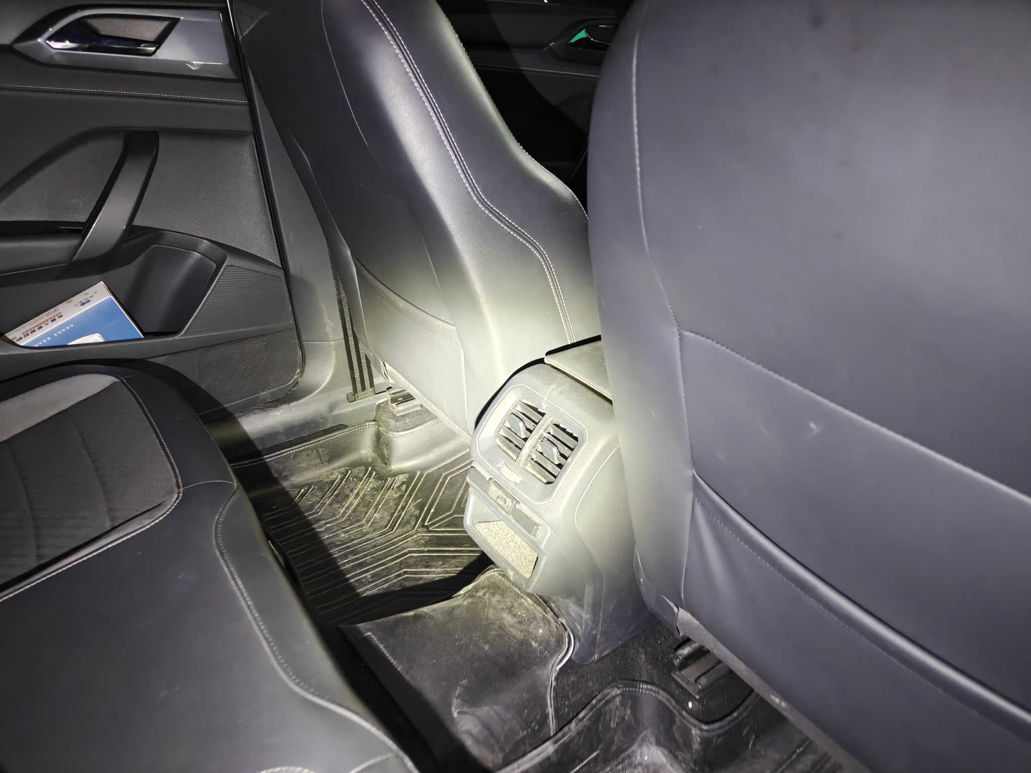 Volkswagen Tharu 2019 immagine di auto #9