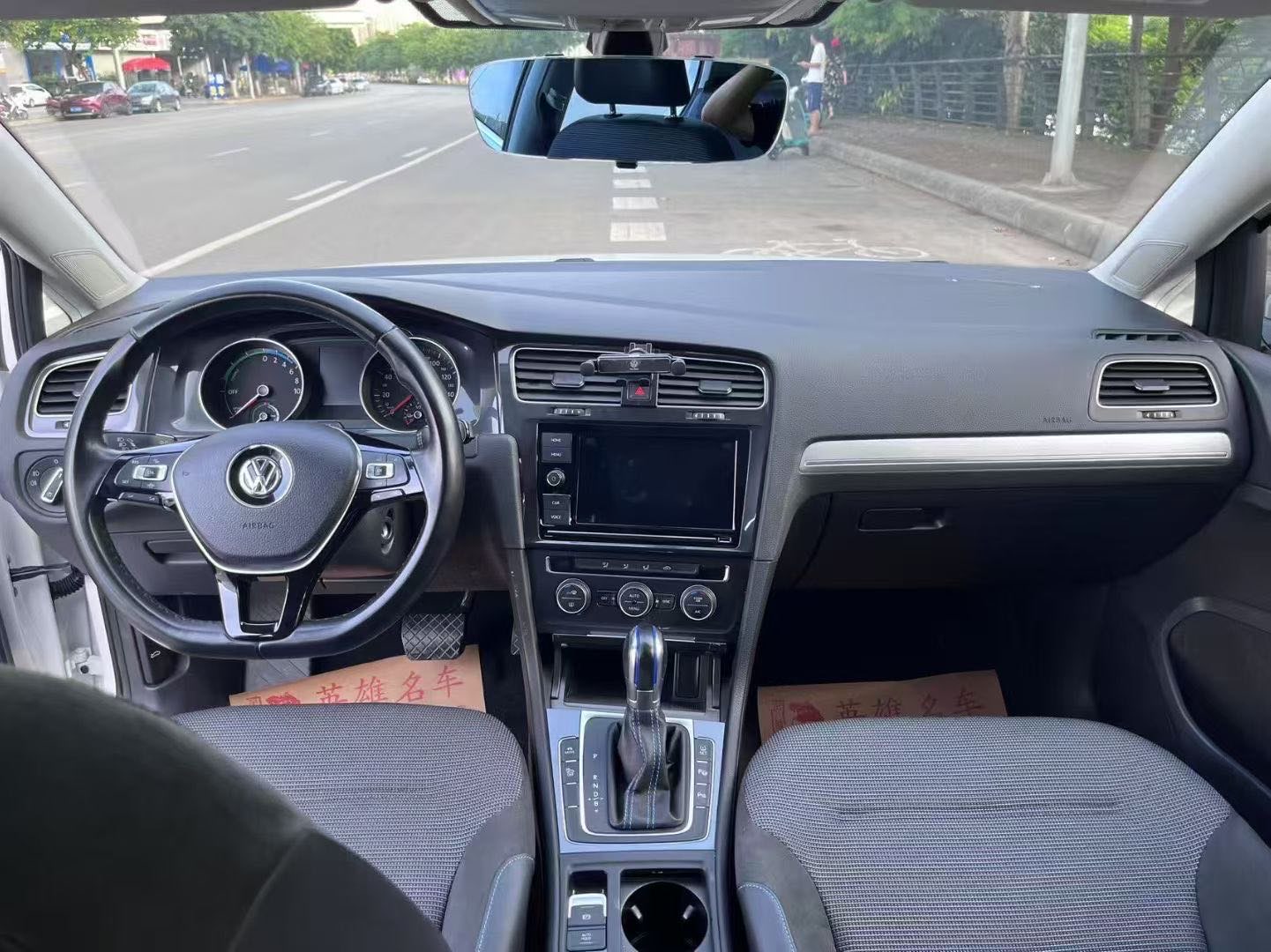 Volkswagen Golf Pure Electric 2021 #9 Volkswagen Golf Pure Electric 2021 car image #9