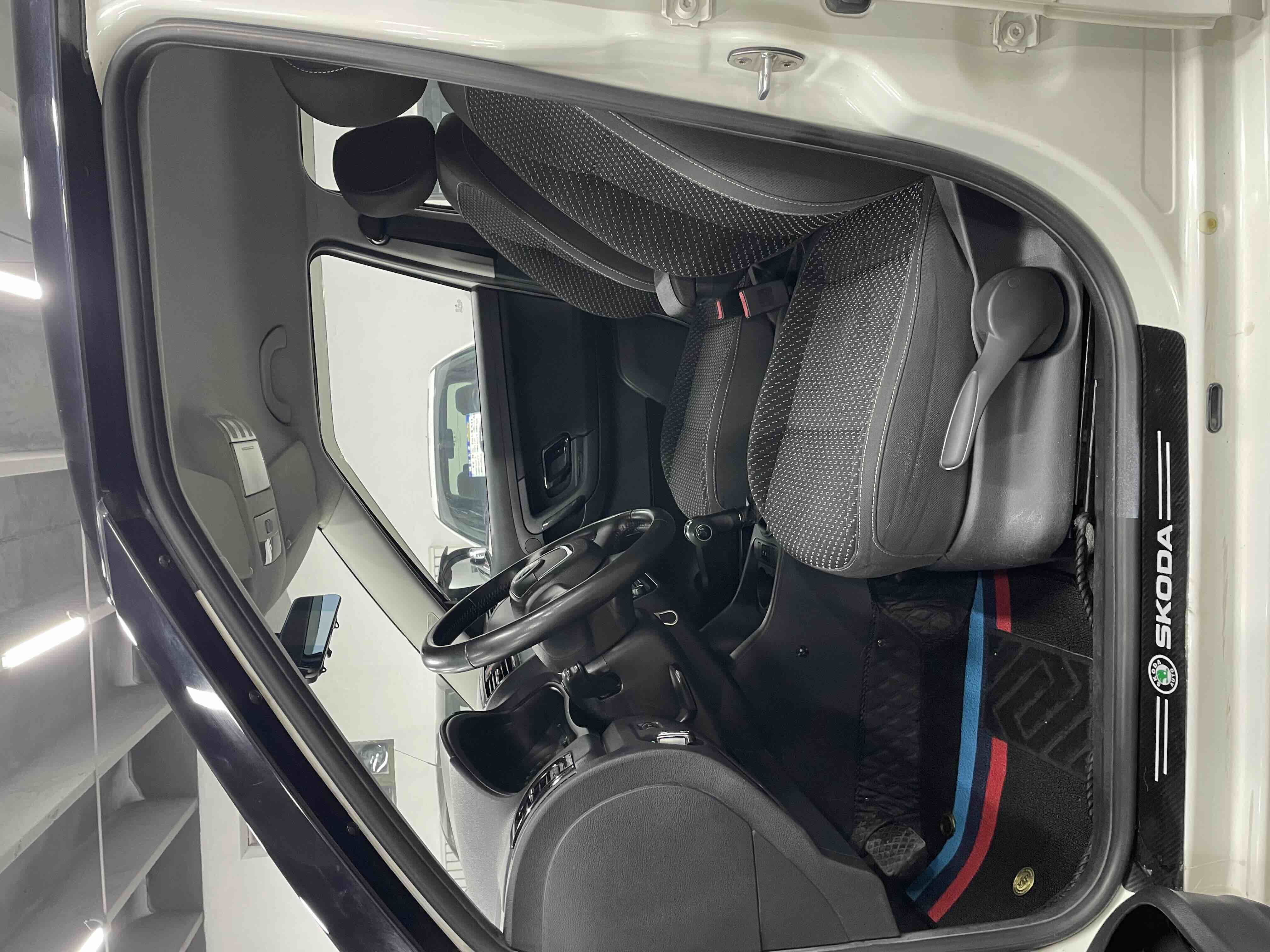 Skoda Fabia 2013 immagine di auto #9