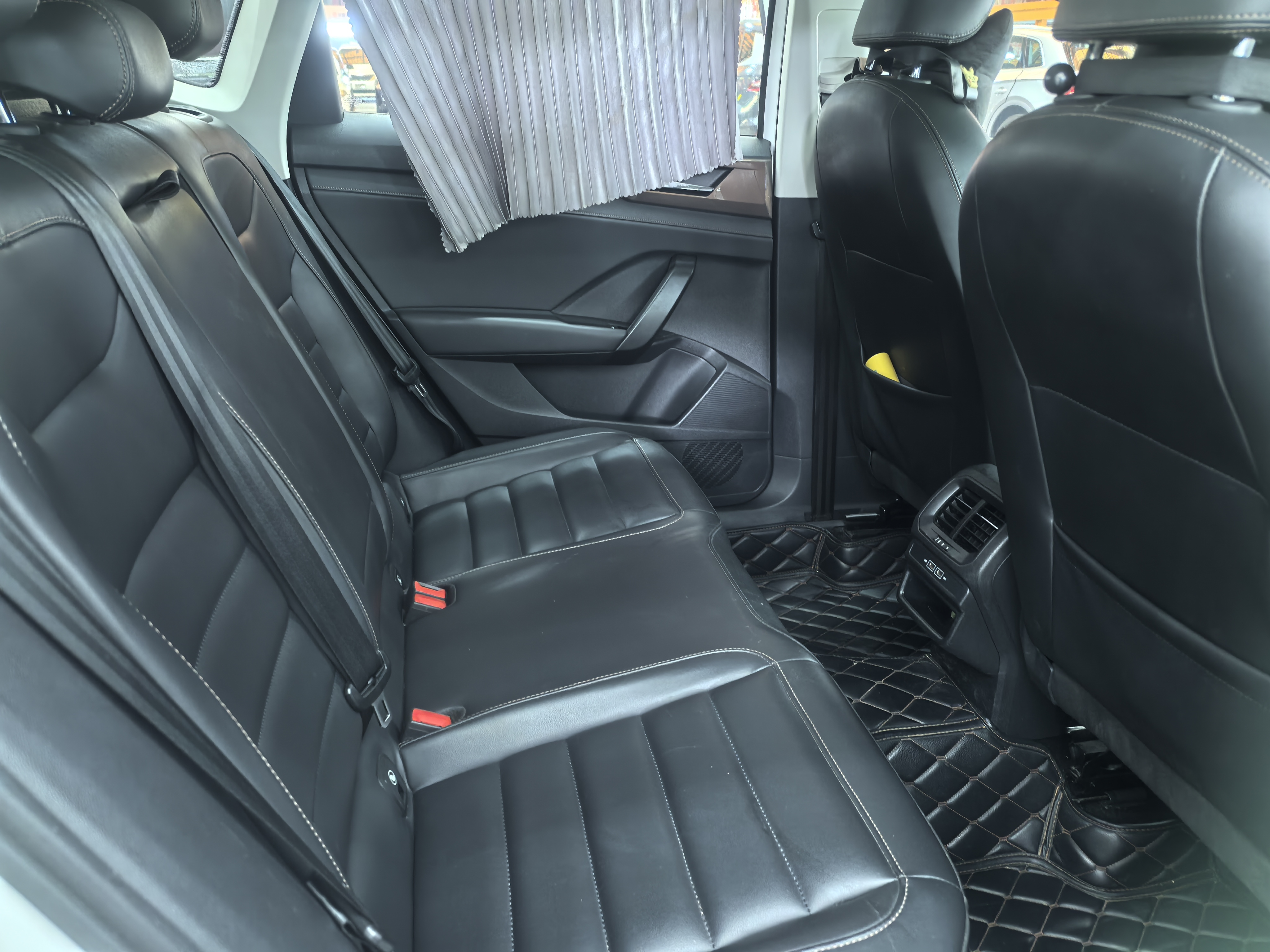 Volkswagen Tharu 2020 car image #9