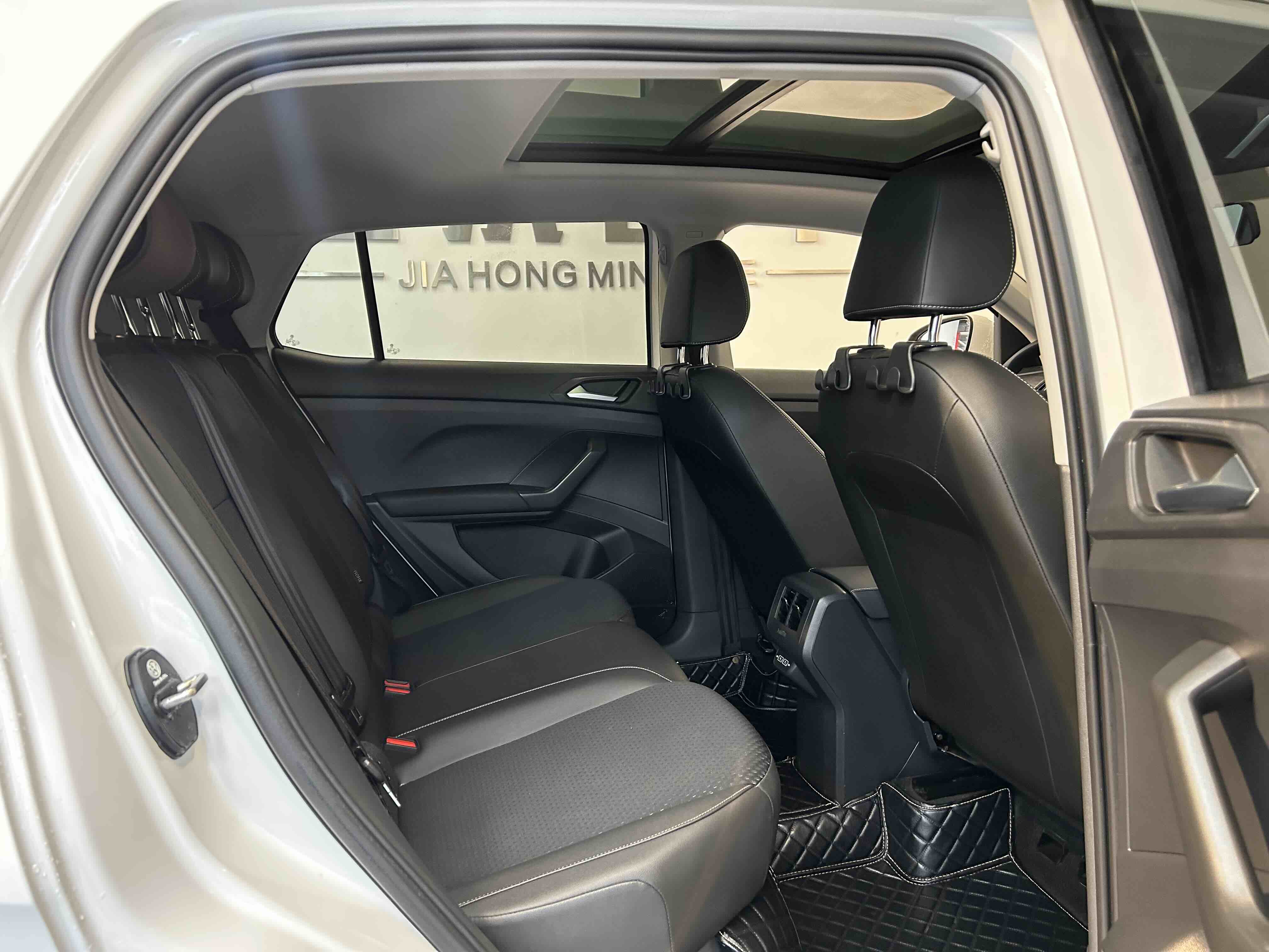 Volkswagen Tacqua 2020 car image #9