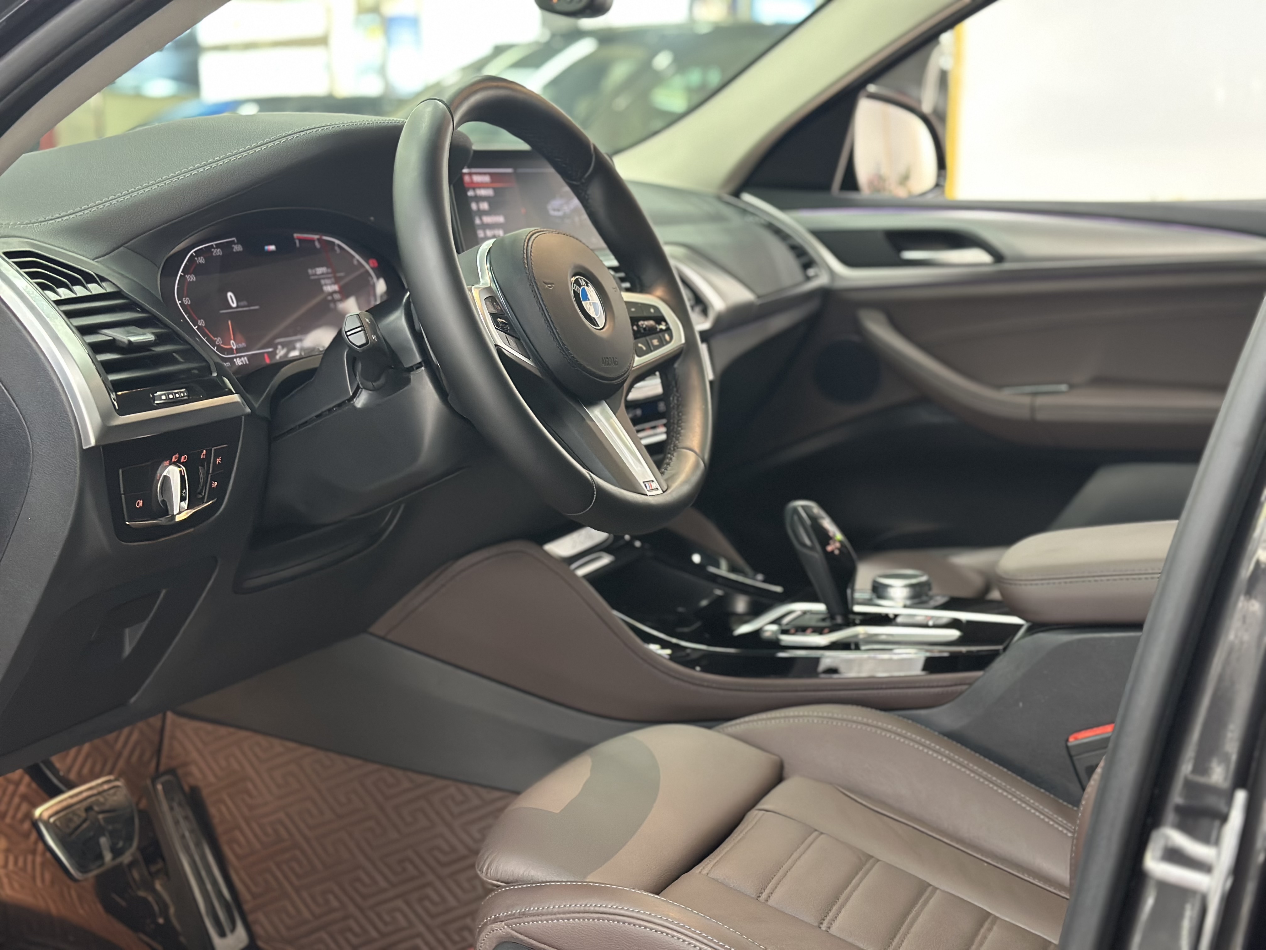 BMW X4 2021 صورة سيارة #9