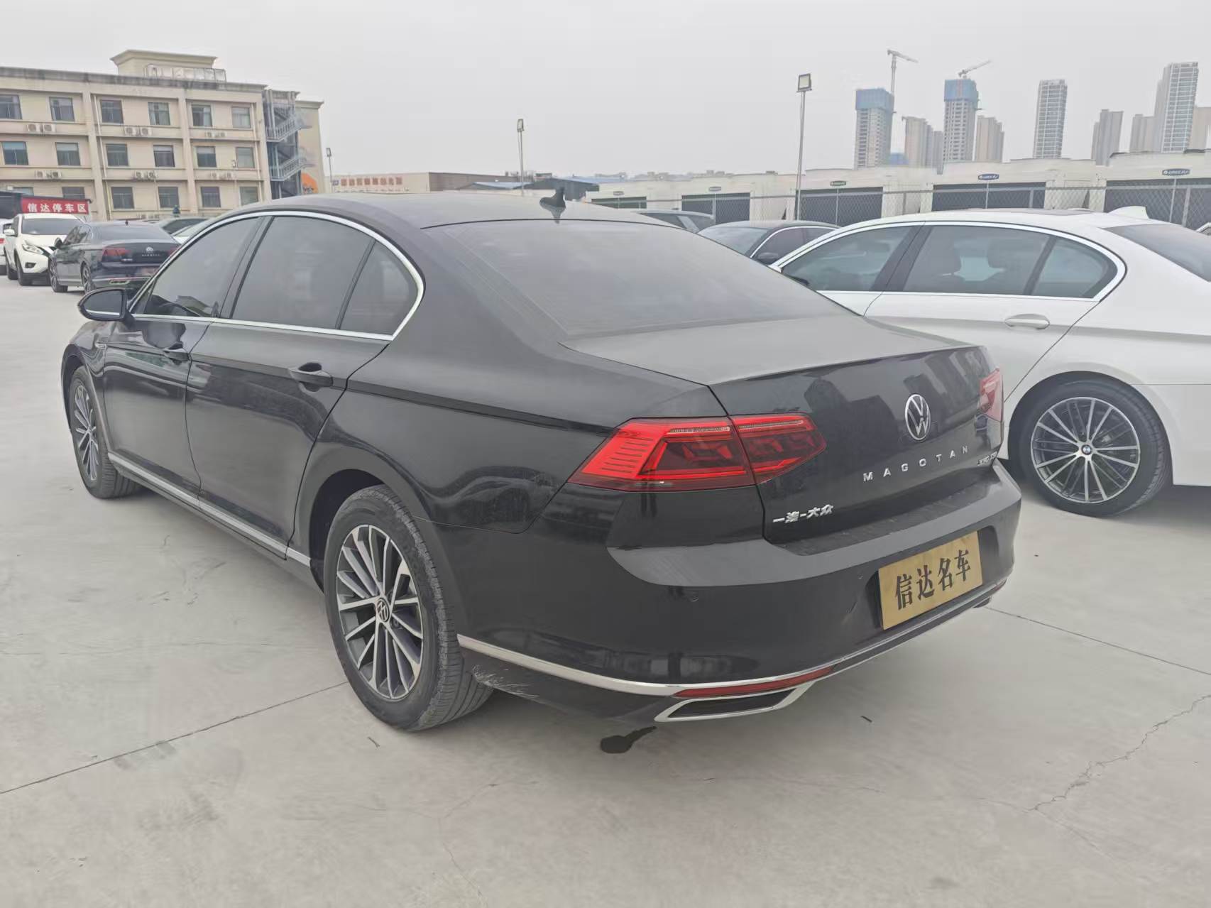 Volkswagen Magotan 2021 immagine di auto #9