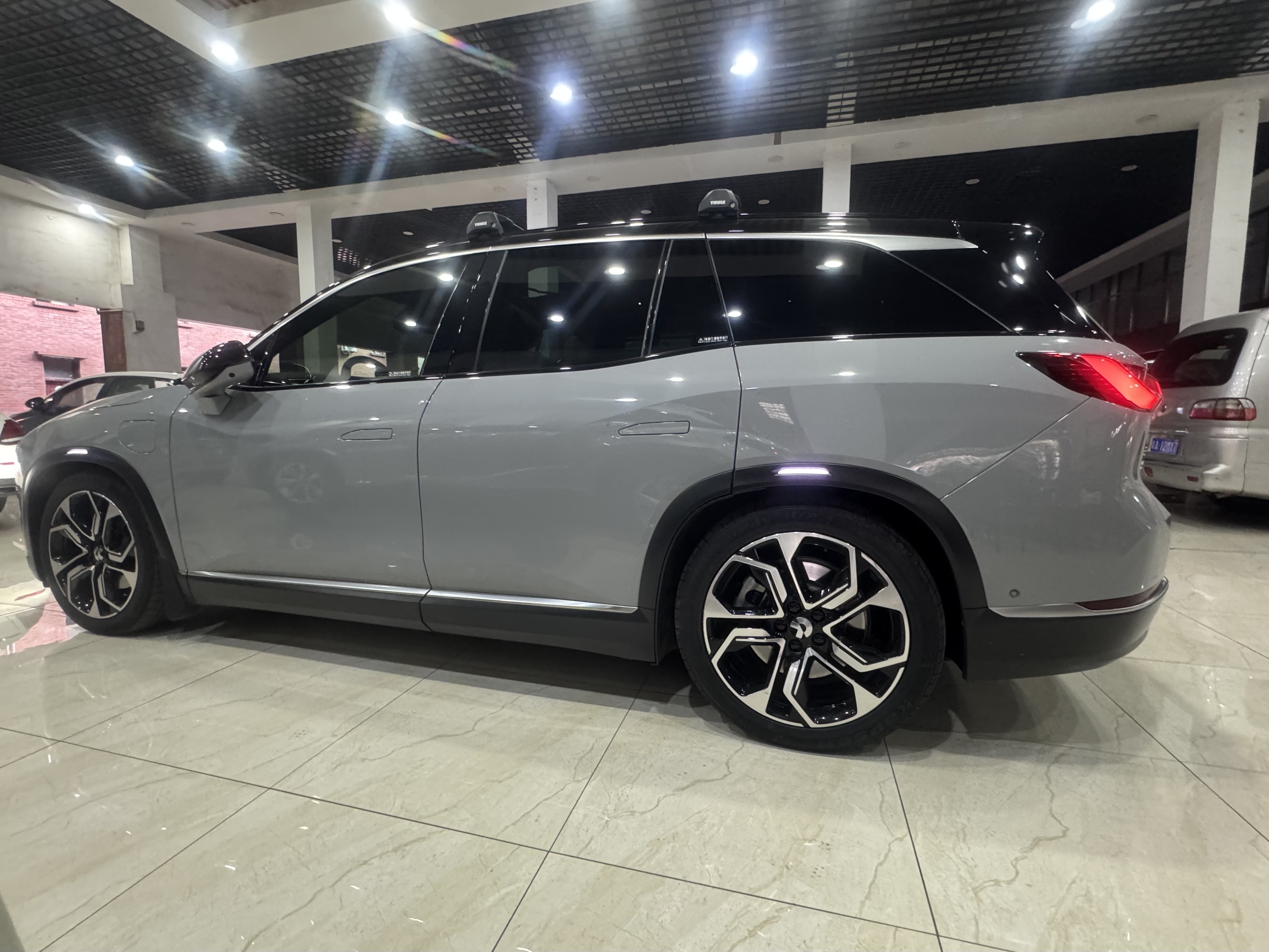 NIO ES8 2021 car image #9