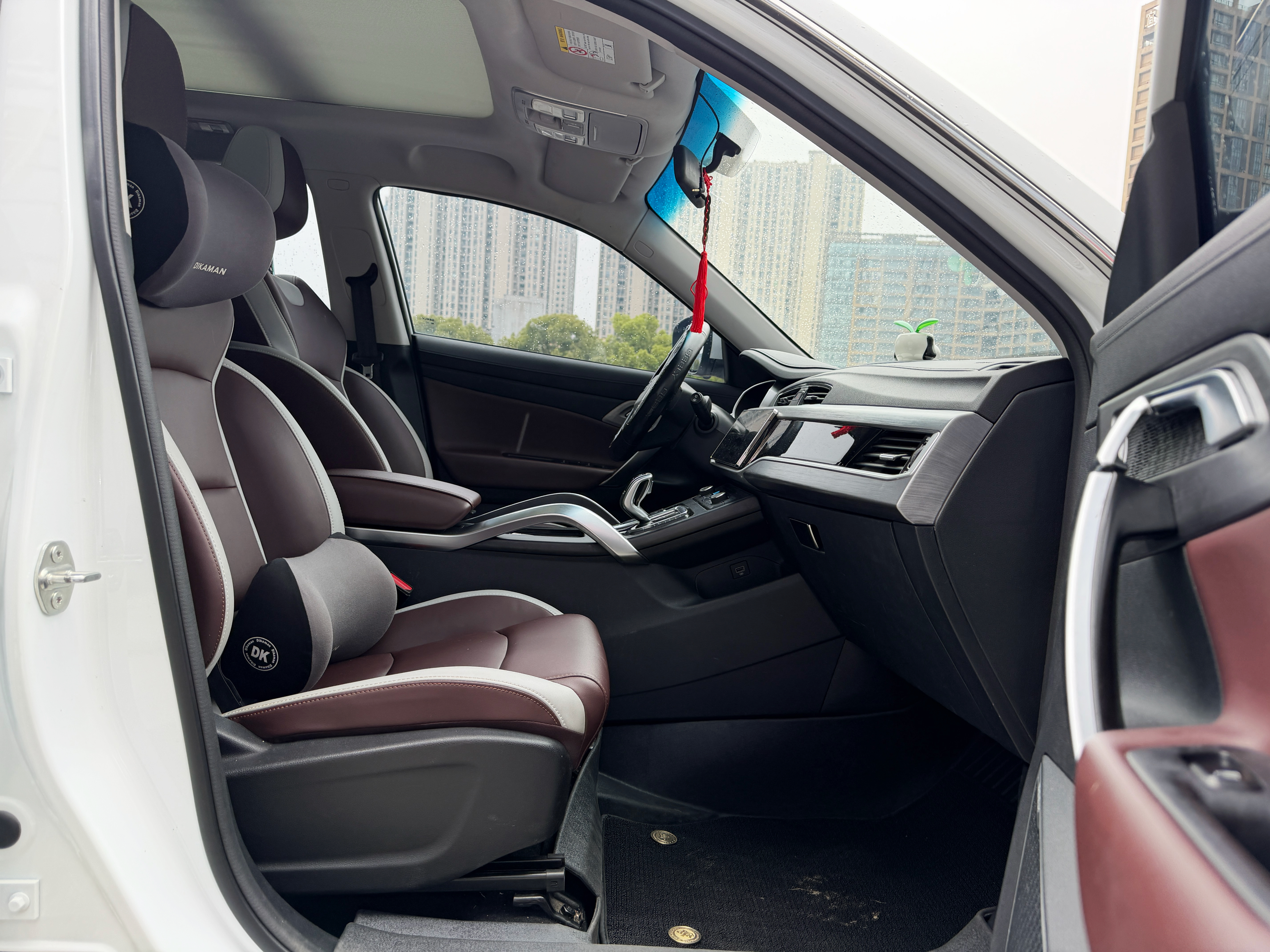 GEELY Boyue 2022 image de voiture #9