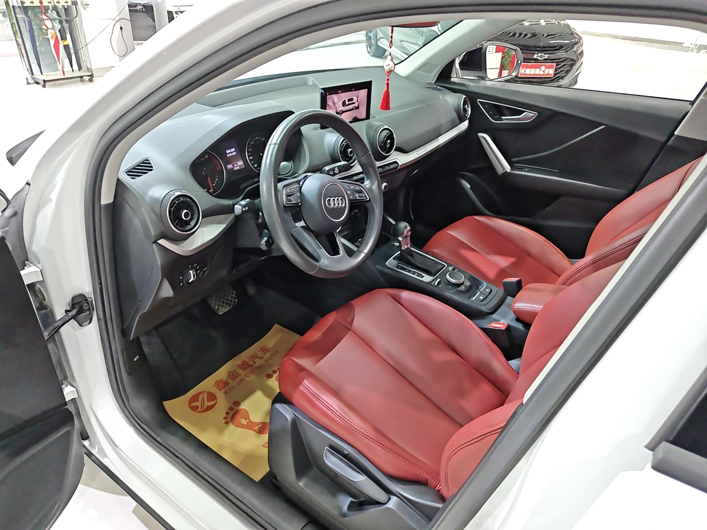 Audi Q2L 2020 صورة سيارة #9