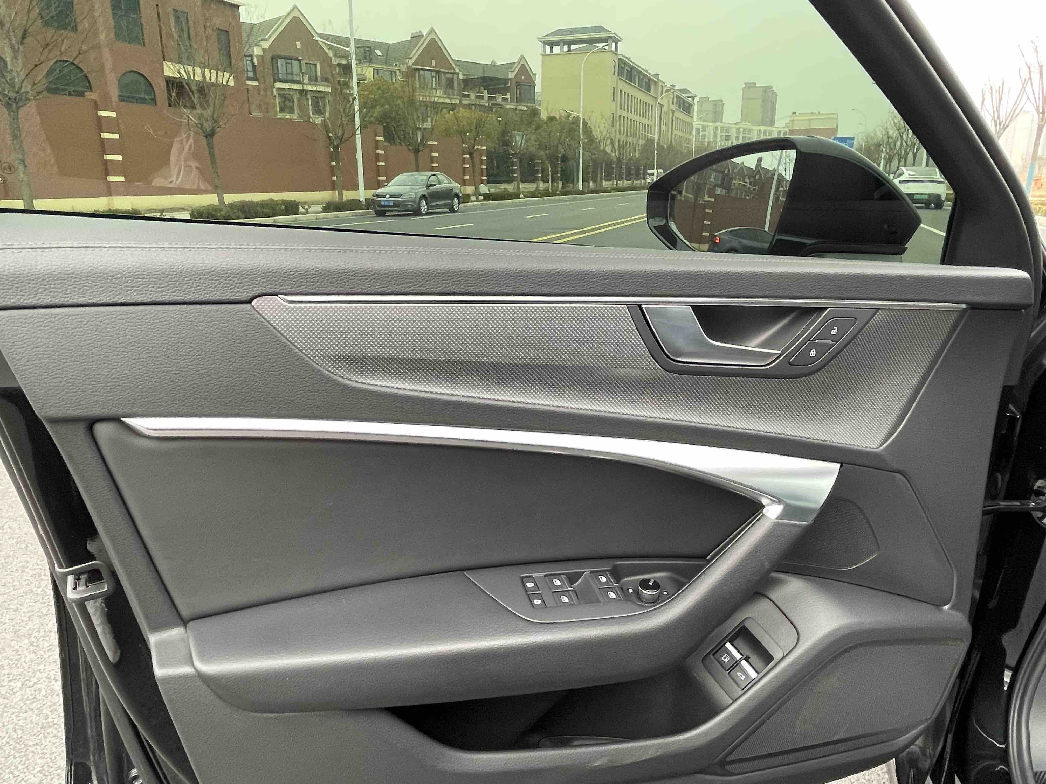 Audi A6L New Energy 2020 #9 Audi A6L New Energy 2020 car image #9