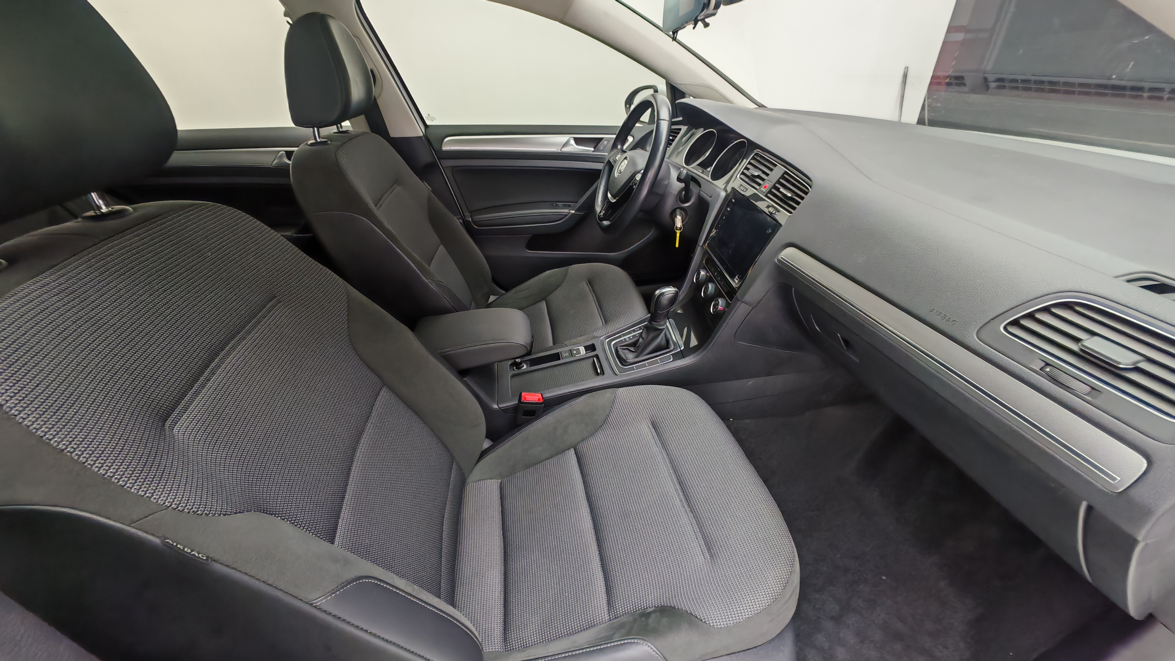 Volkswagen Golf 2020 изображение автомобиля #9