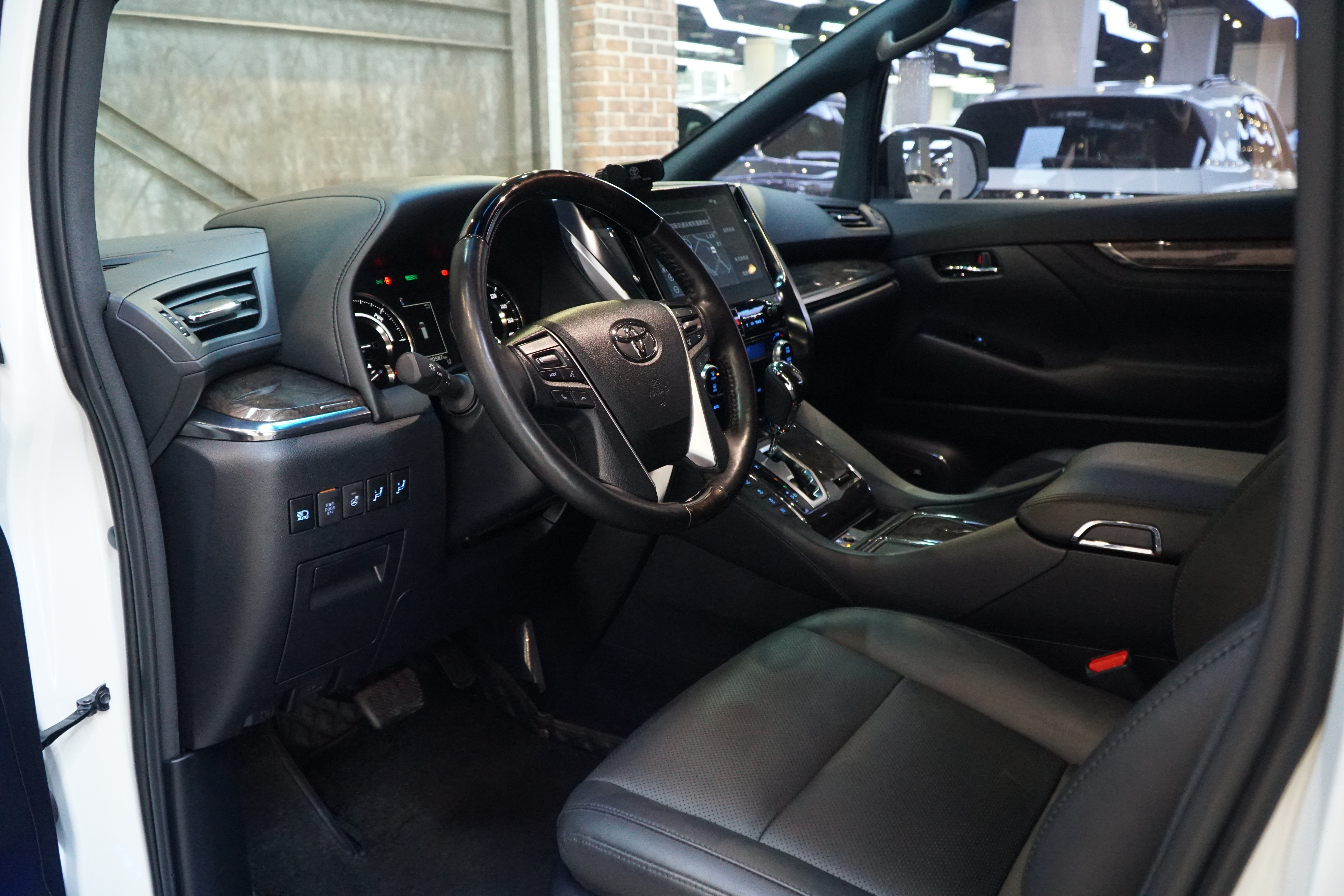 Toyota Alphard 2020 image de voiture #9