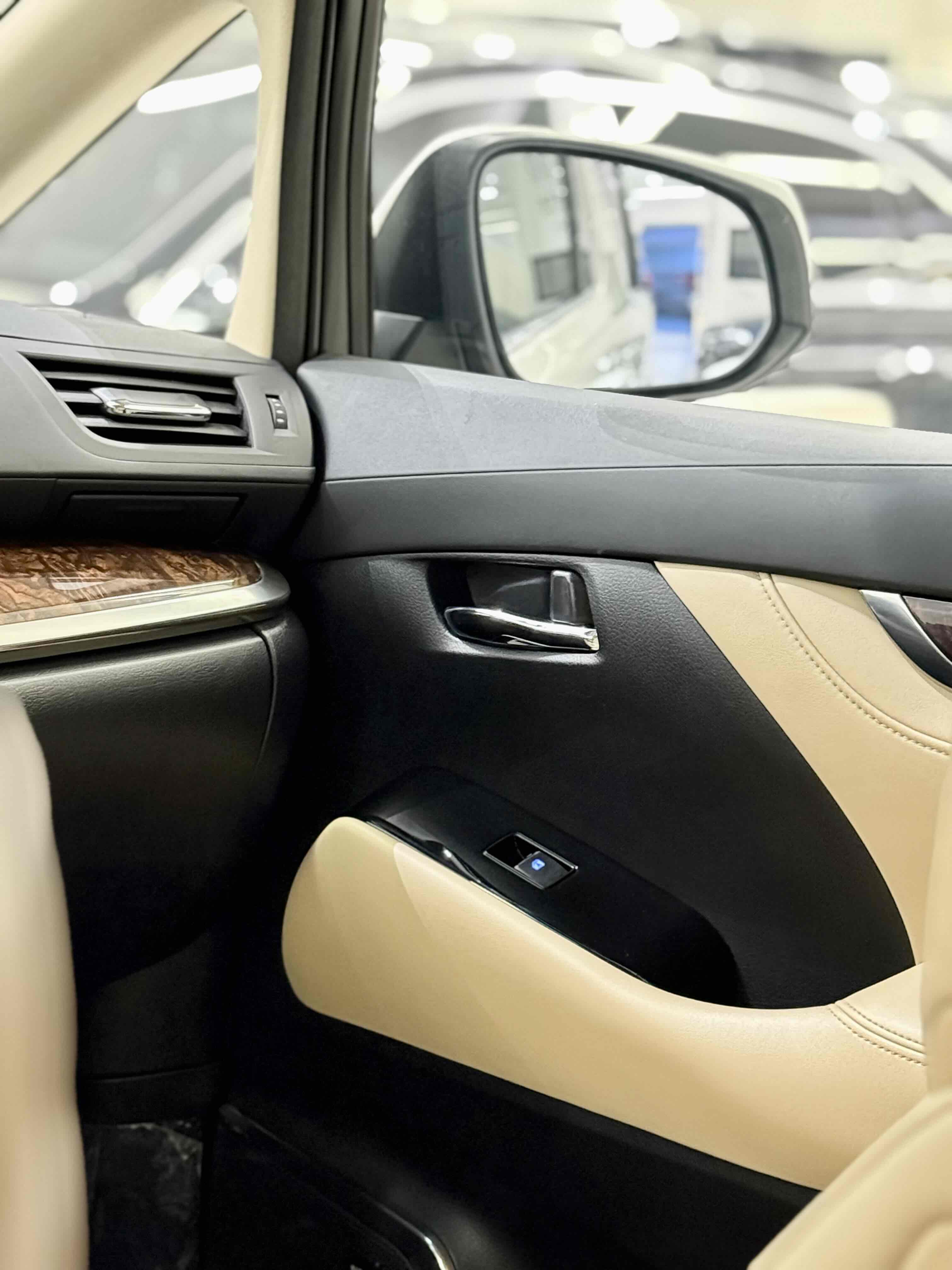 Toyota Alphard 2020 car image #9