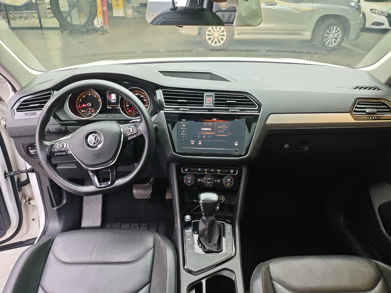 Volkswagen Tiguan L 2020 #9 Volkswagen Tiguan L 2020 car image #9