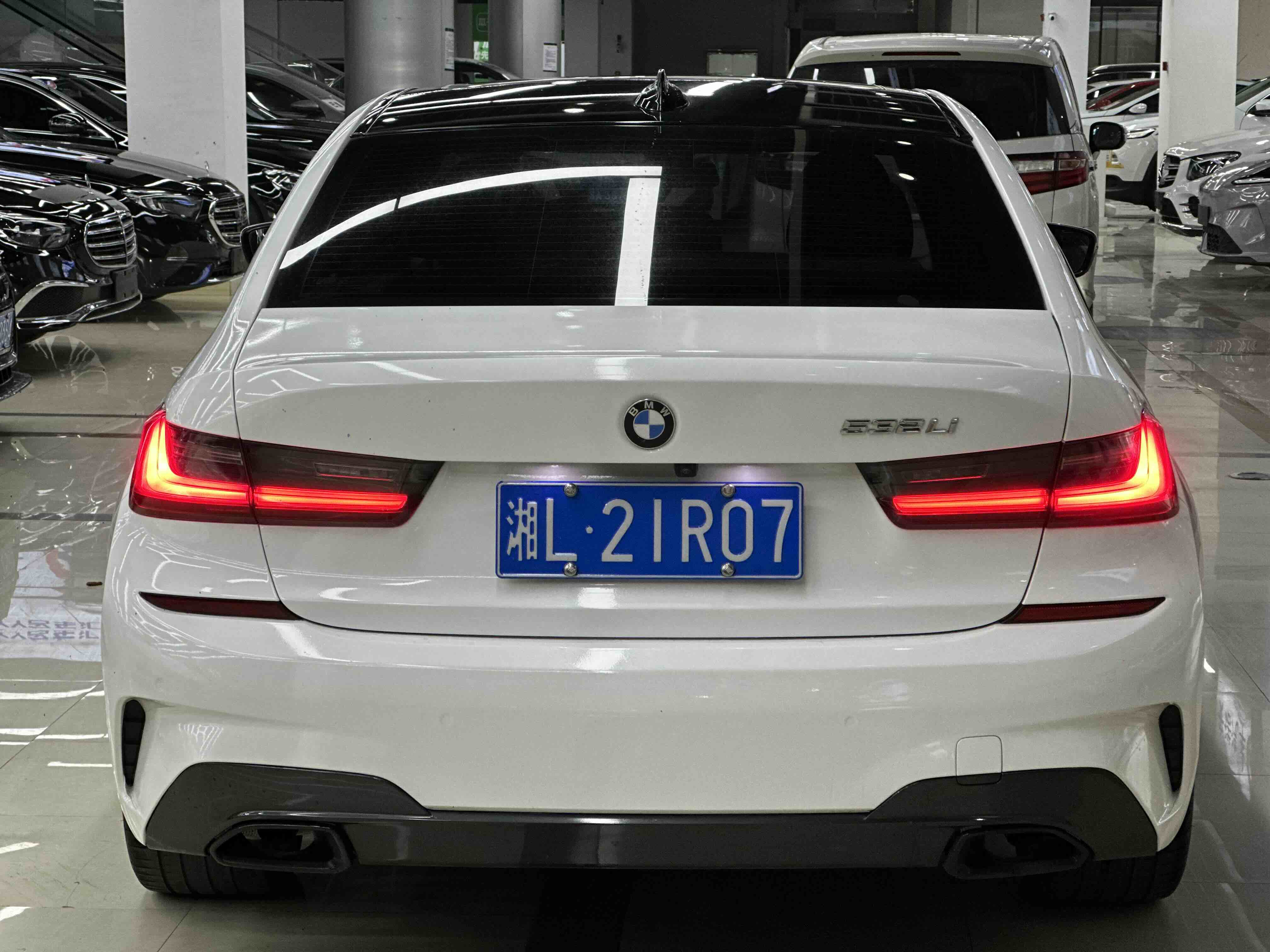 BMW 3 Series 2020 car image #9