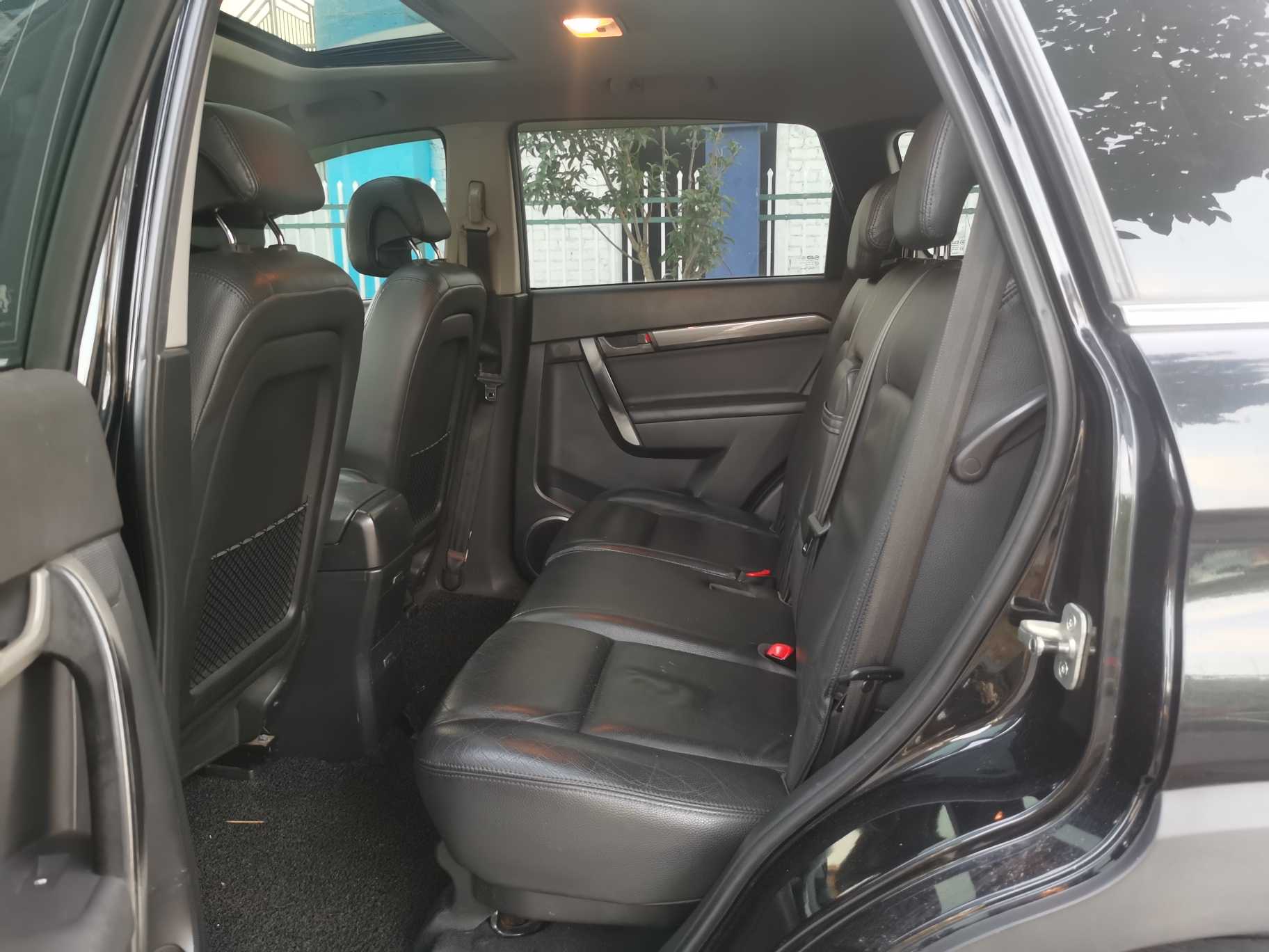 Chevrolet Captiva (Imported) 2010 car image #9