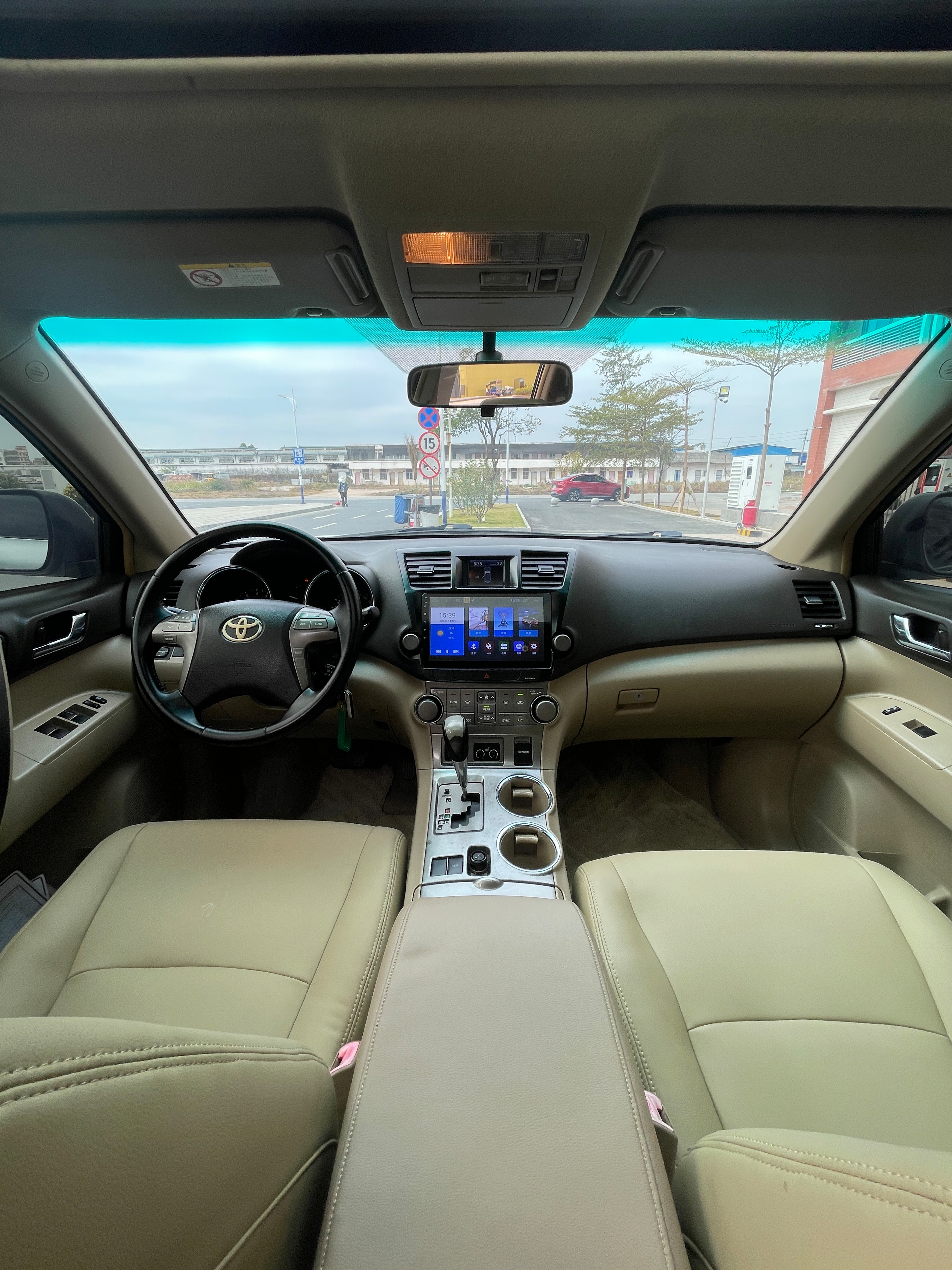 Toyota Highlander 2010 car image #9