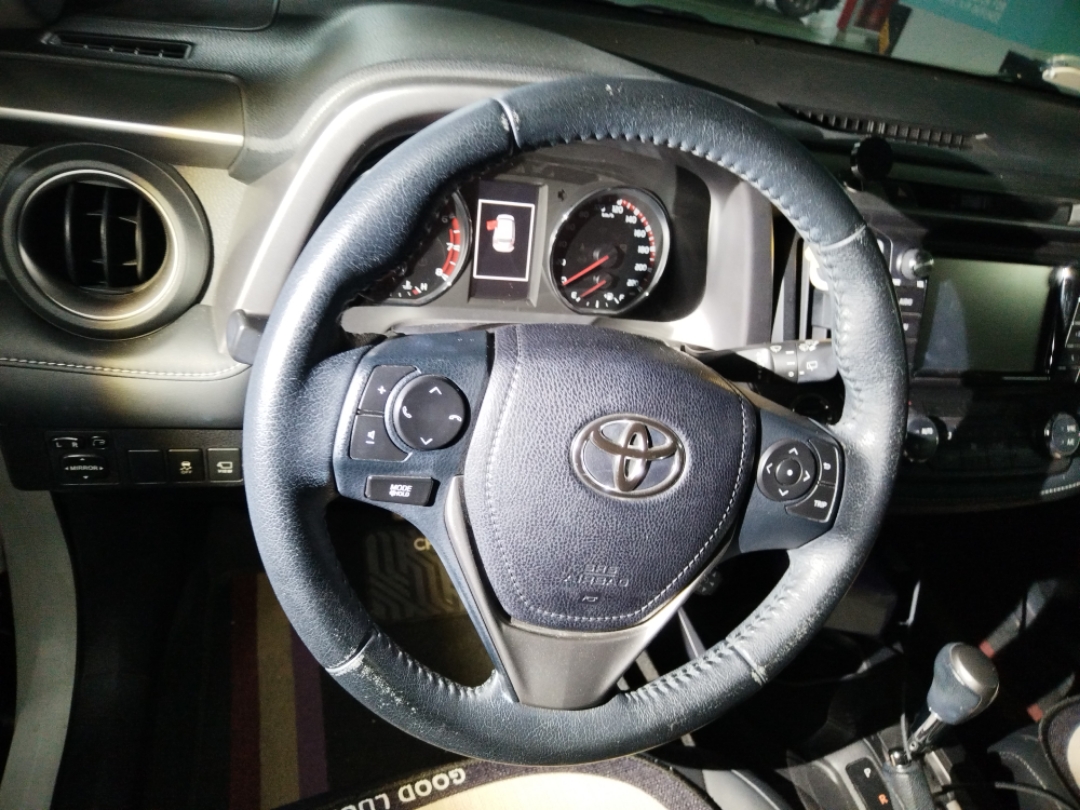 Toyota RAV4 2016 car image #9