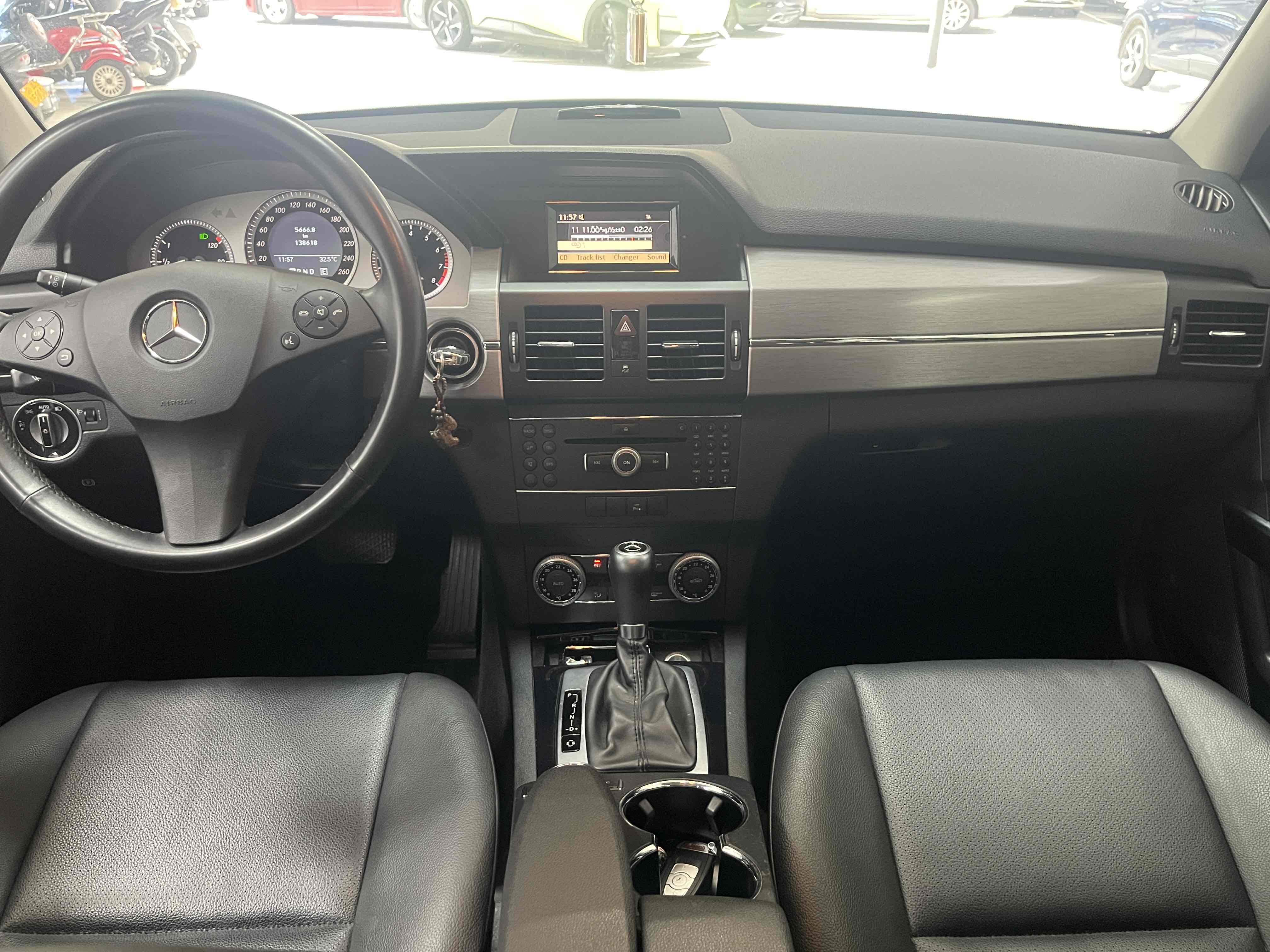 Mercedes-Benz GLK Class (Imported) 2012 #9 Mercedes-Benz GLK Class (Imported) 2012 car image #9