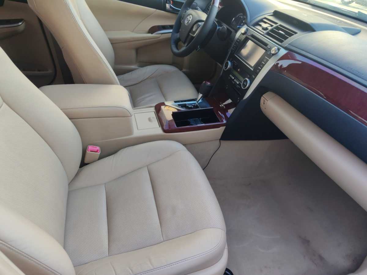 Toyota Camry 2014 صورة سيارة #9