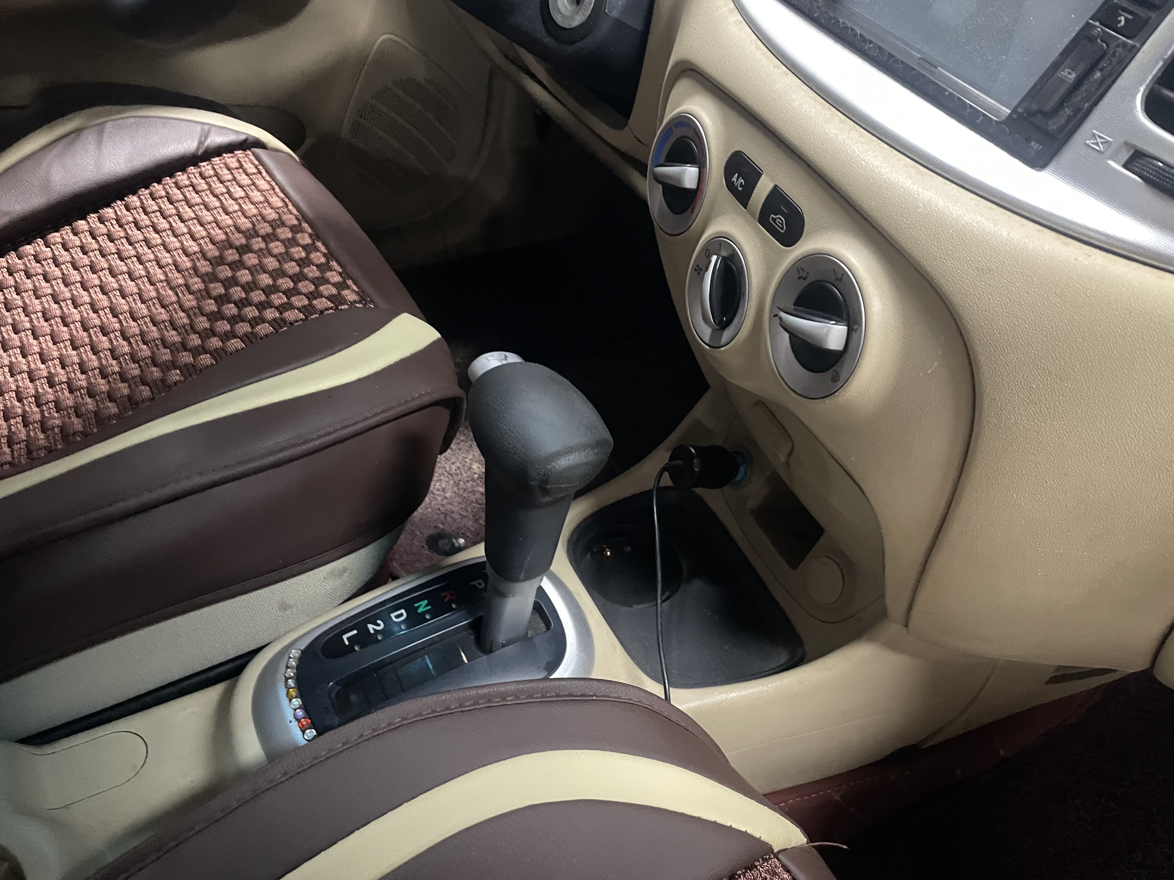 Hyundai Accent 2010 #9 Hyundai Accent 2010 car image #9