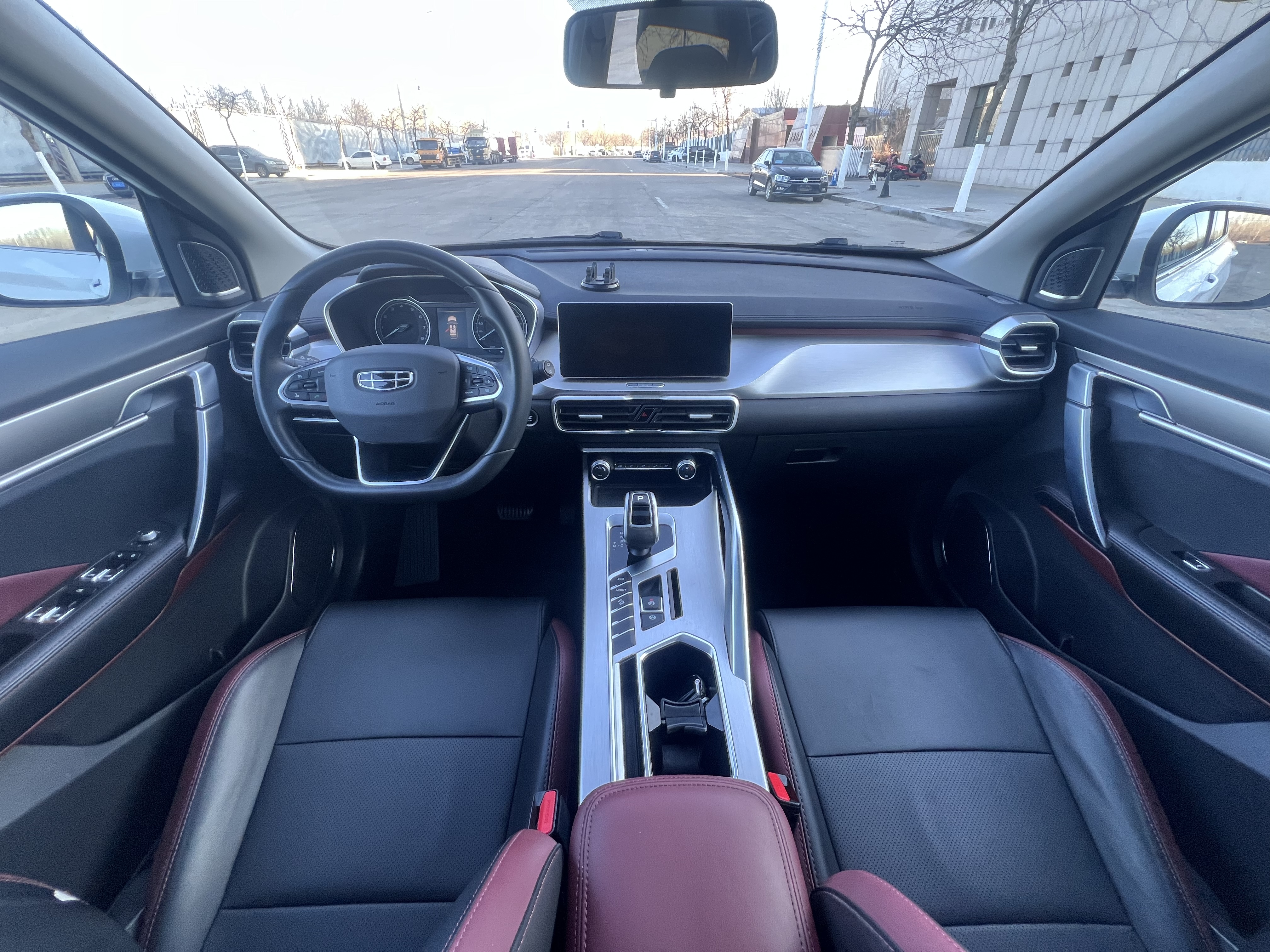 GEELY Coolray 2021 car image #9