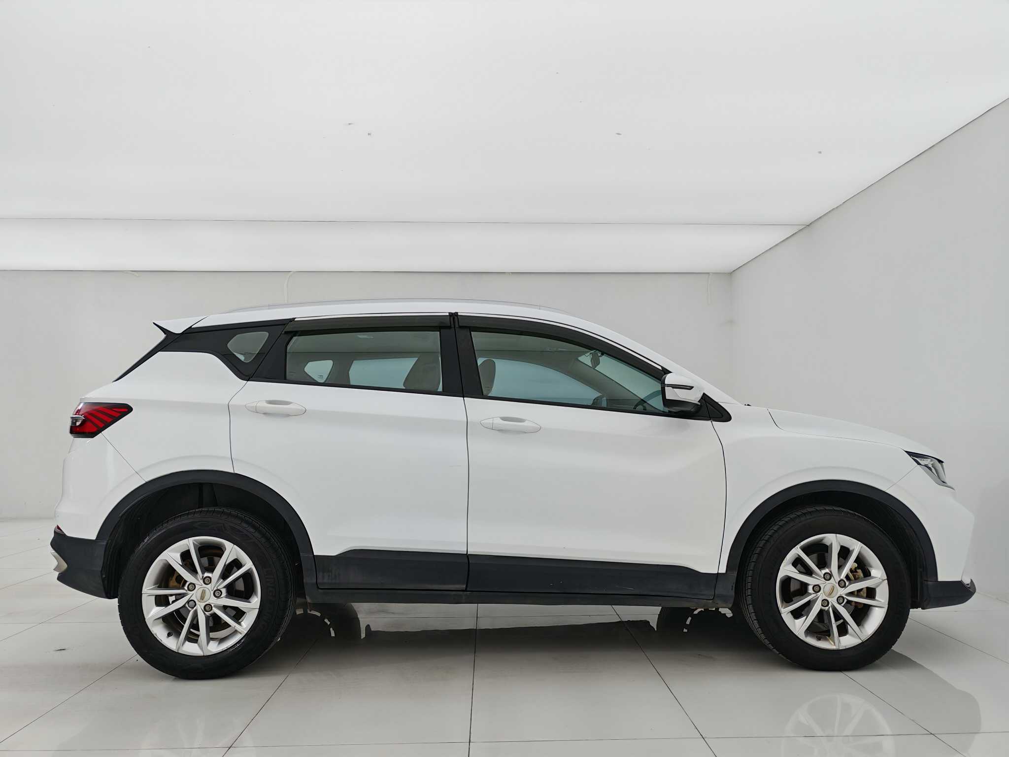 GEELY Coolray 2020 car image #9