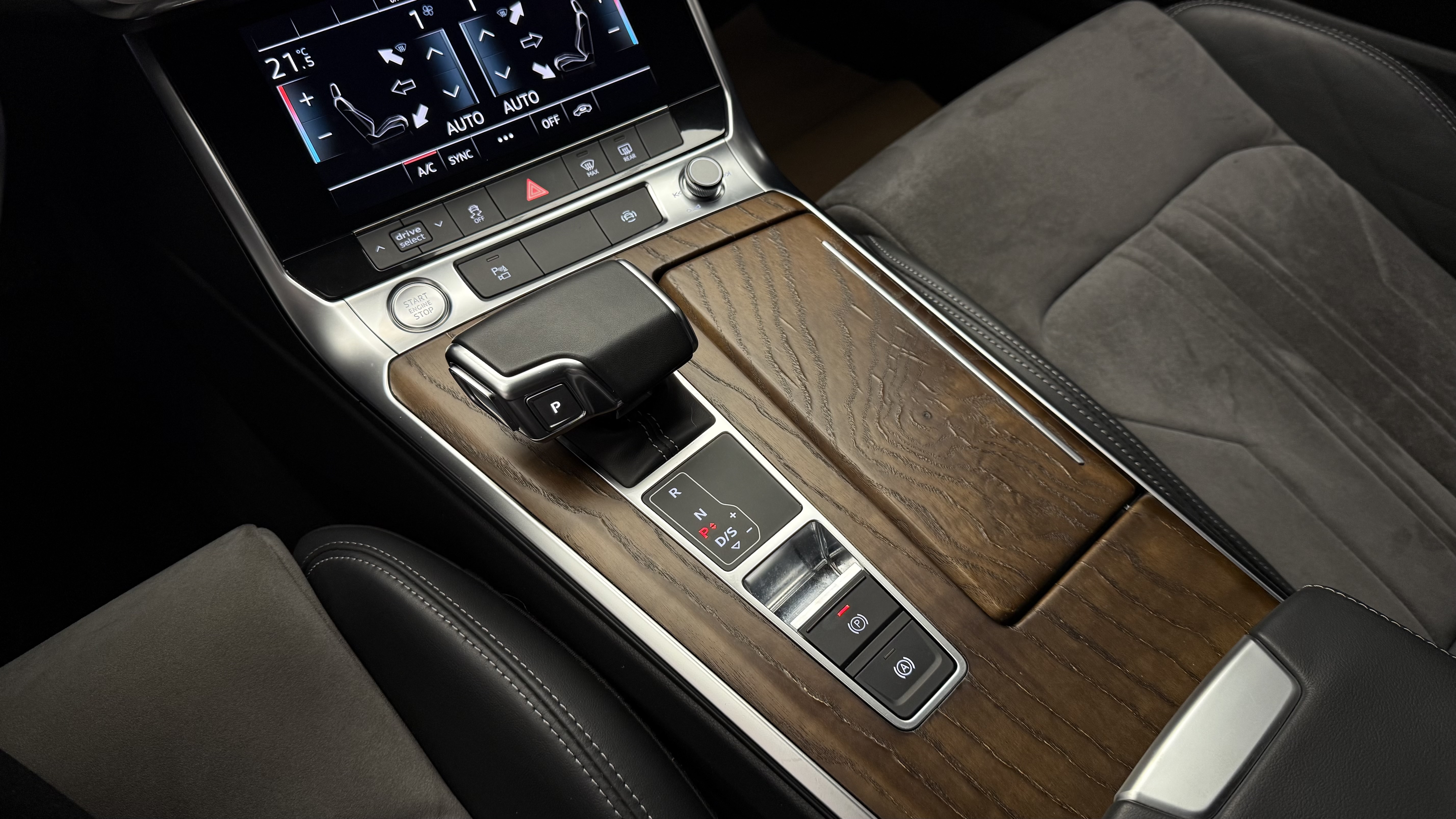 Audi A6L 2020 #9 Audi A6L 2020 car image #9