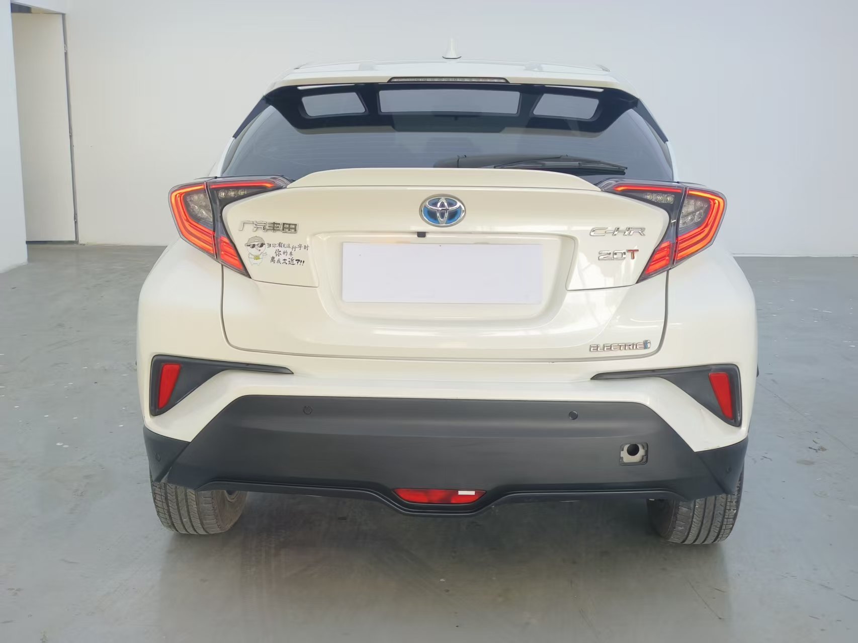 Toyota C-HR EV 2020 immagine di auto #9