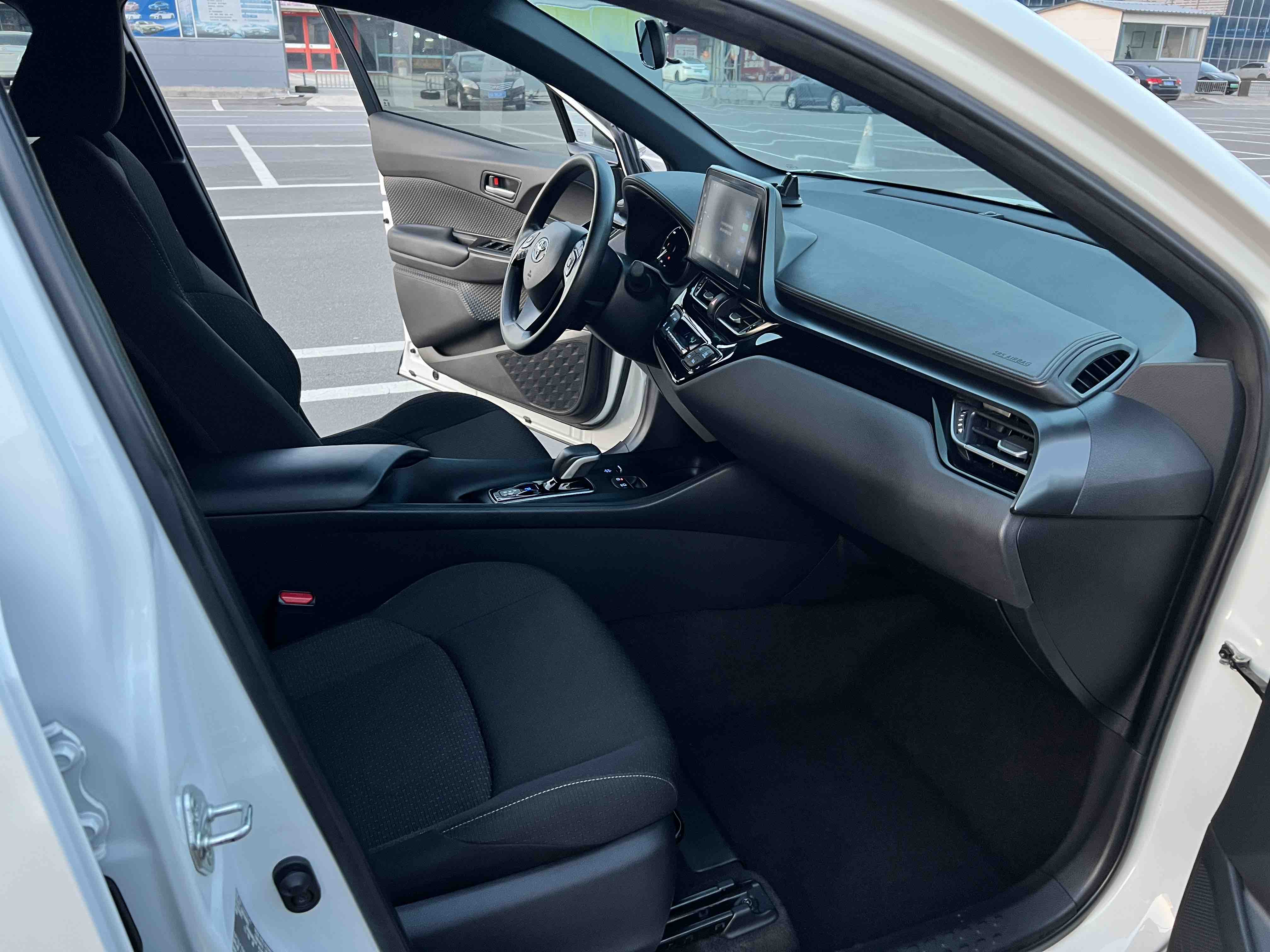 Toyota C-HR EV 2021 car image #9