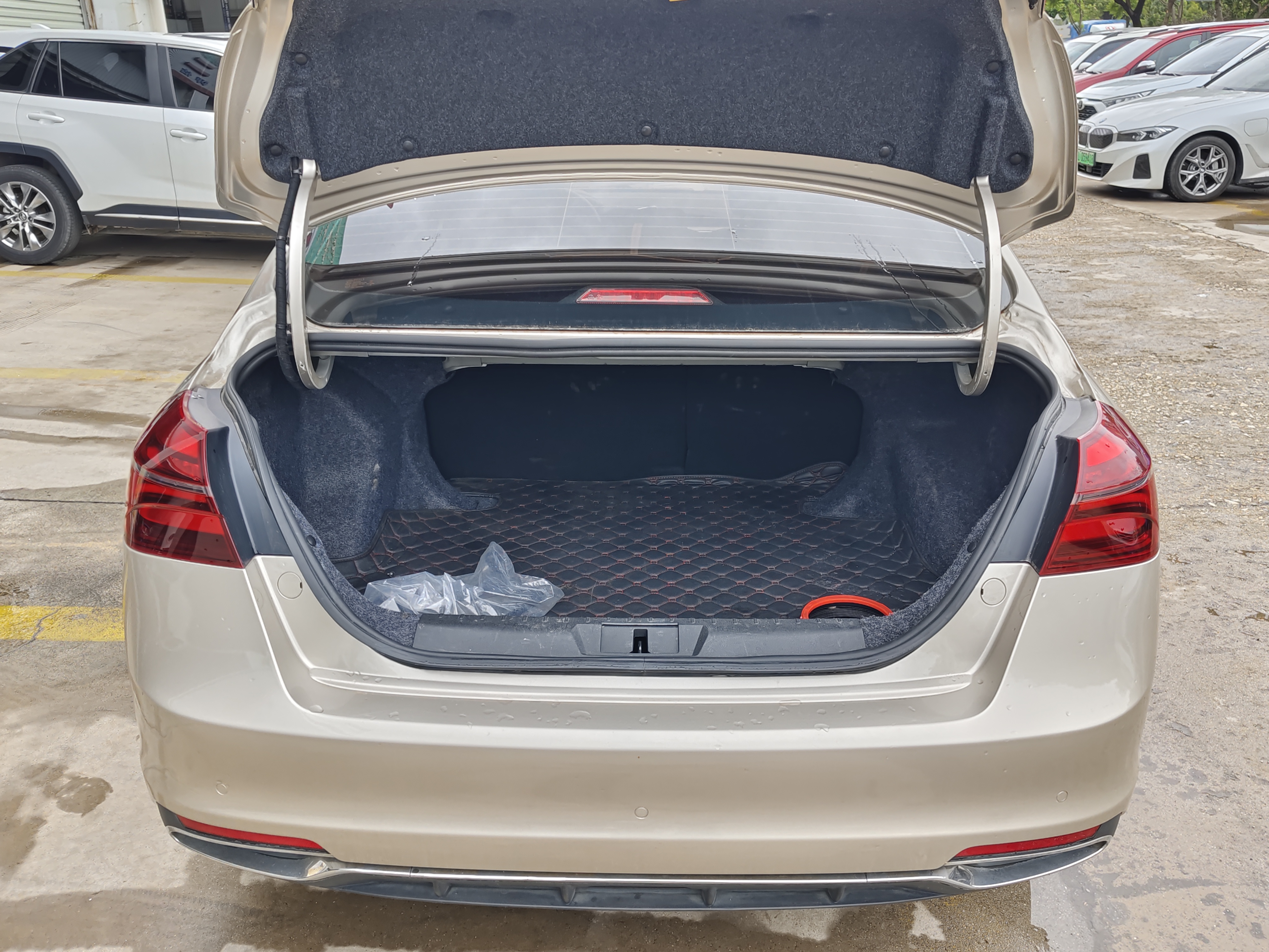 GEELY Emgrand 2020 #9 GEELY Emgrand 2020 car image #9