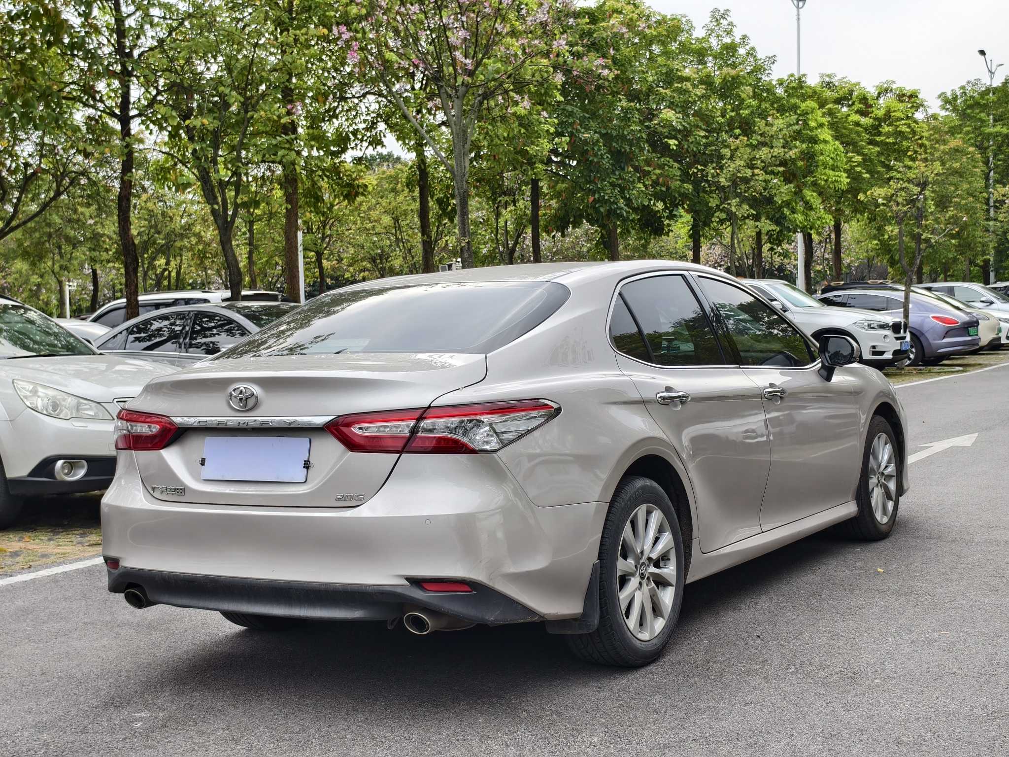 Toyota Camry 2020 car image #9