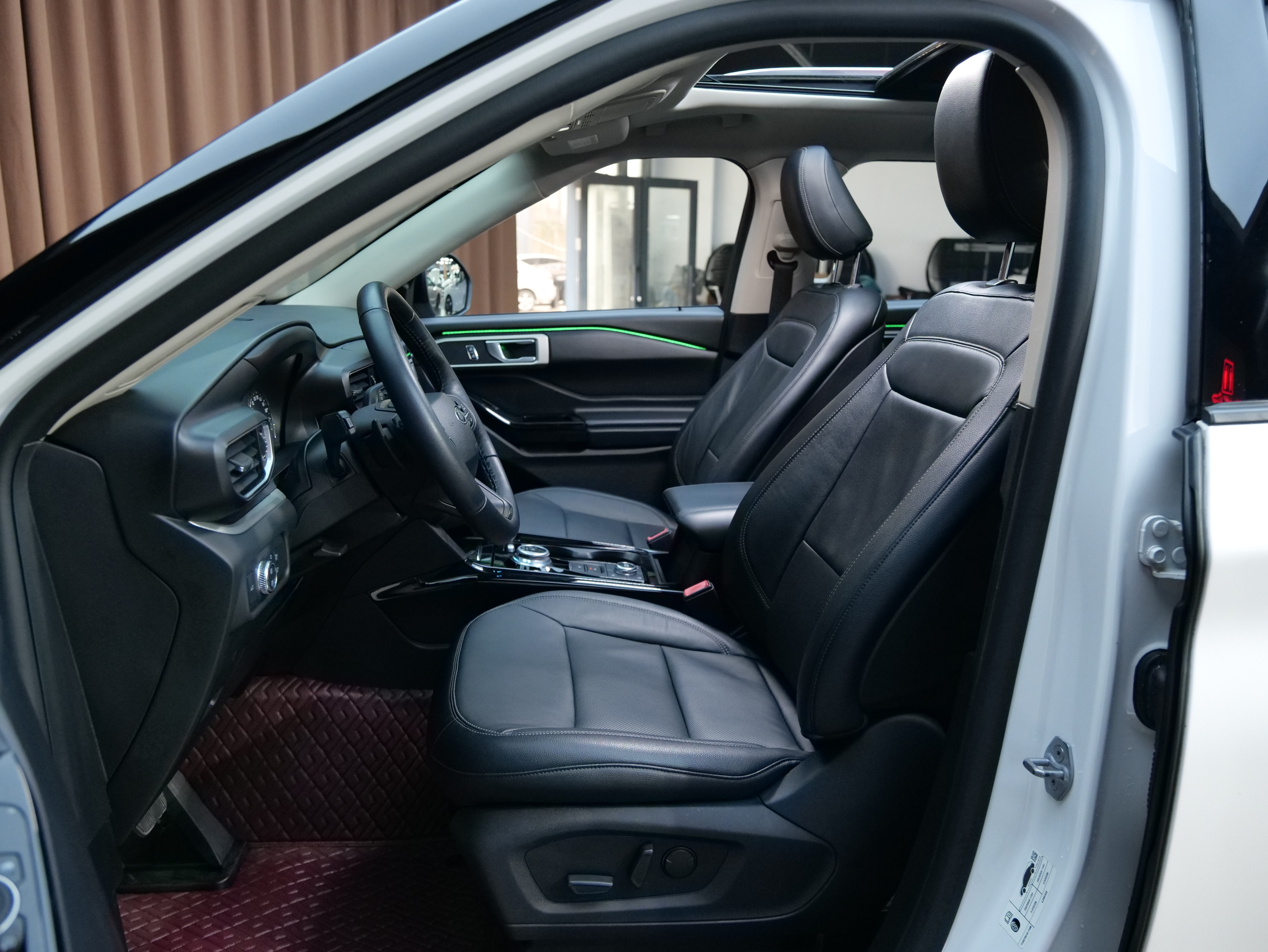 Ford Explorer 2021 #9 Ford Explorer 2021 car image #9