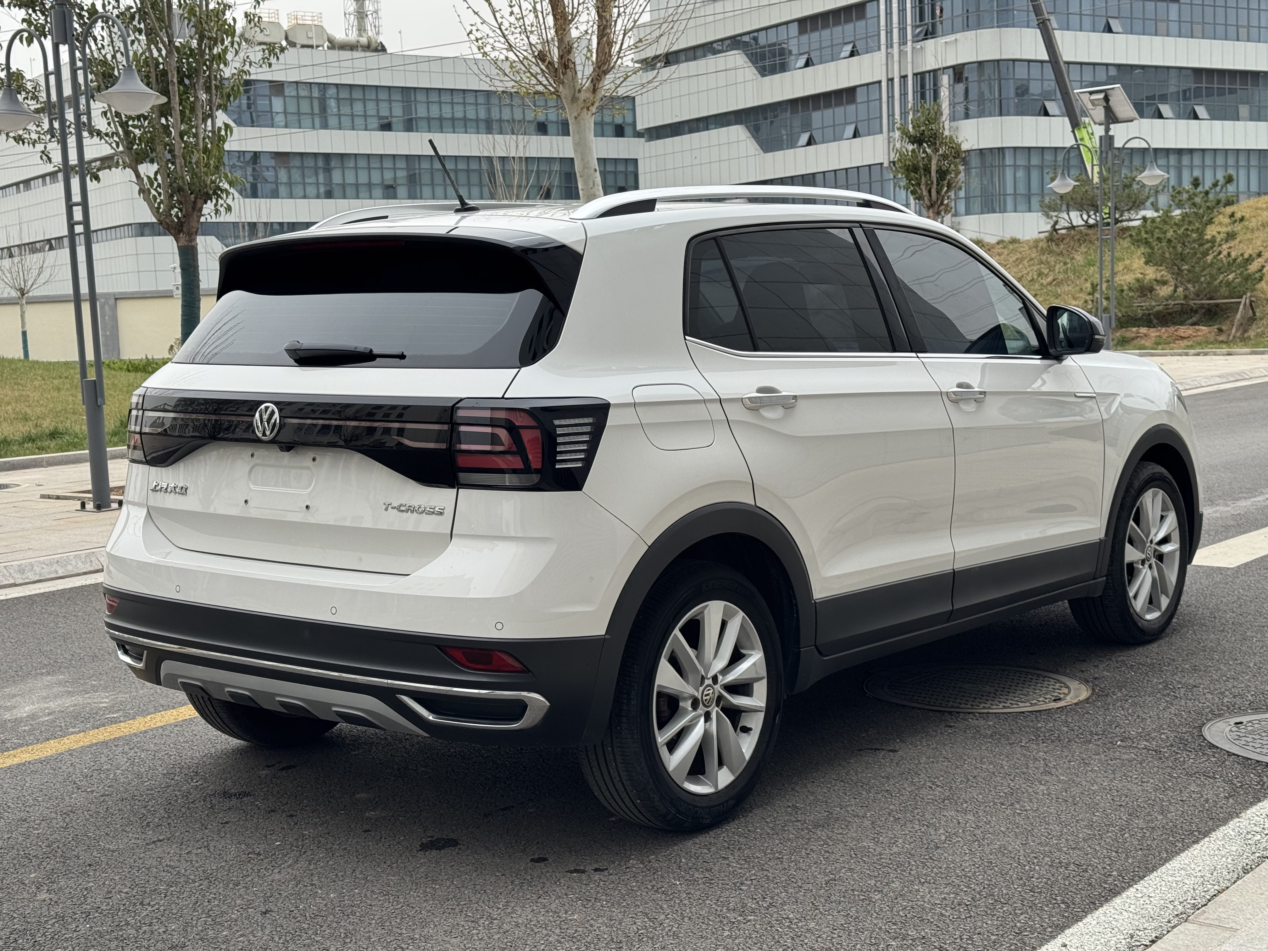 Volkswagen T-Cross 2020 immagine di auto #9