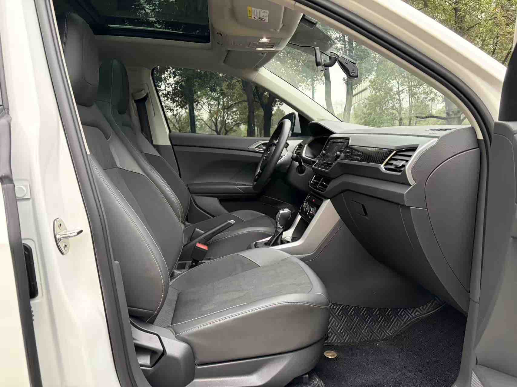 Volkswagen T-Cross 2020 #9 Volkswagen T-Cross 2020 car image #9