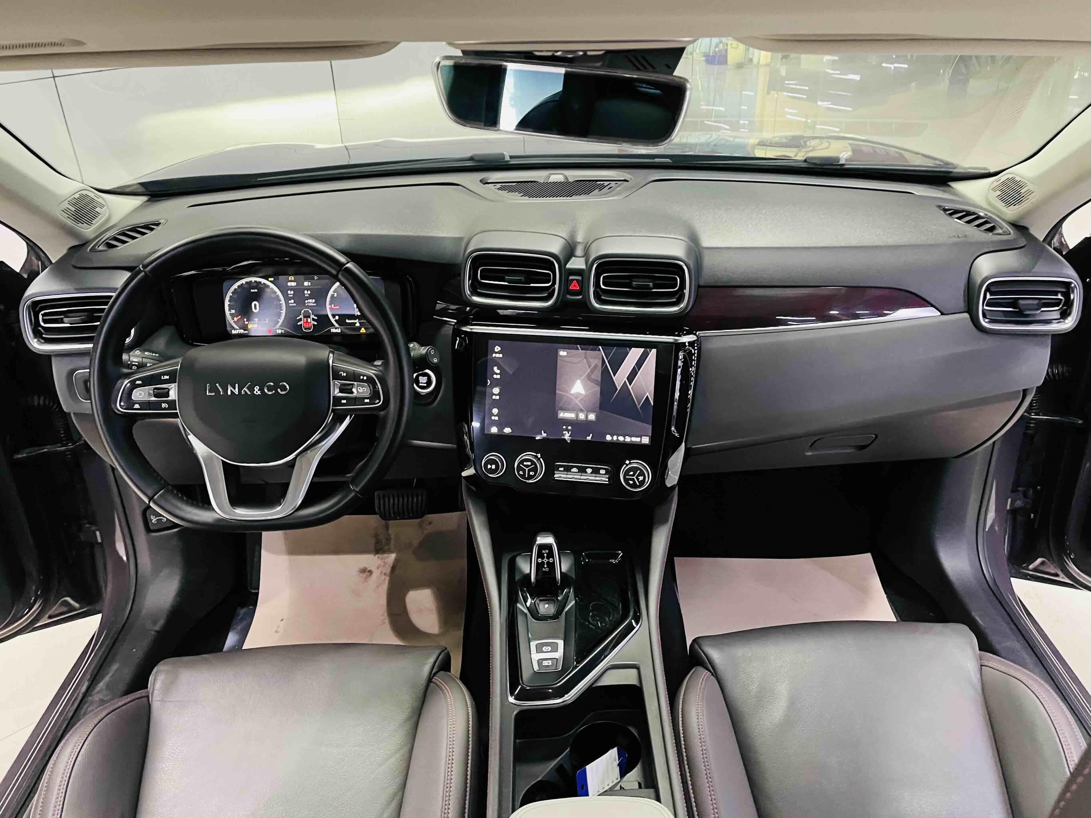 Lynk & Co 2020 car image #9