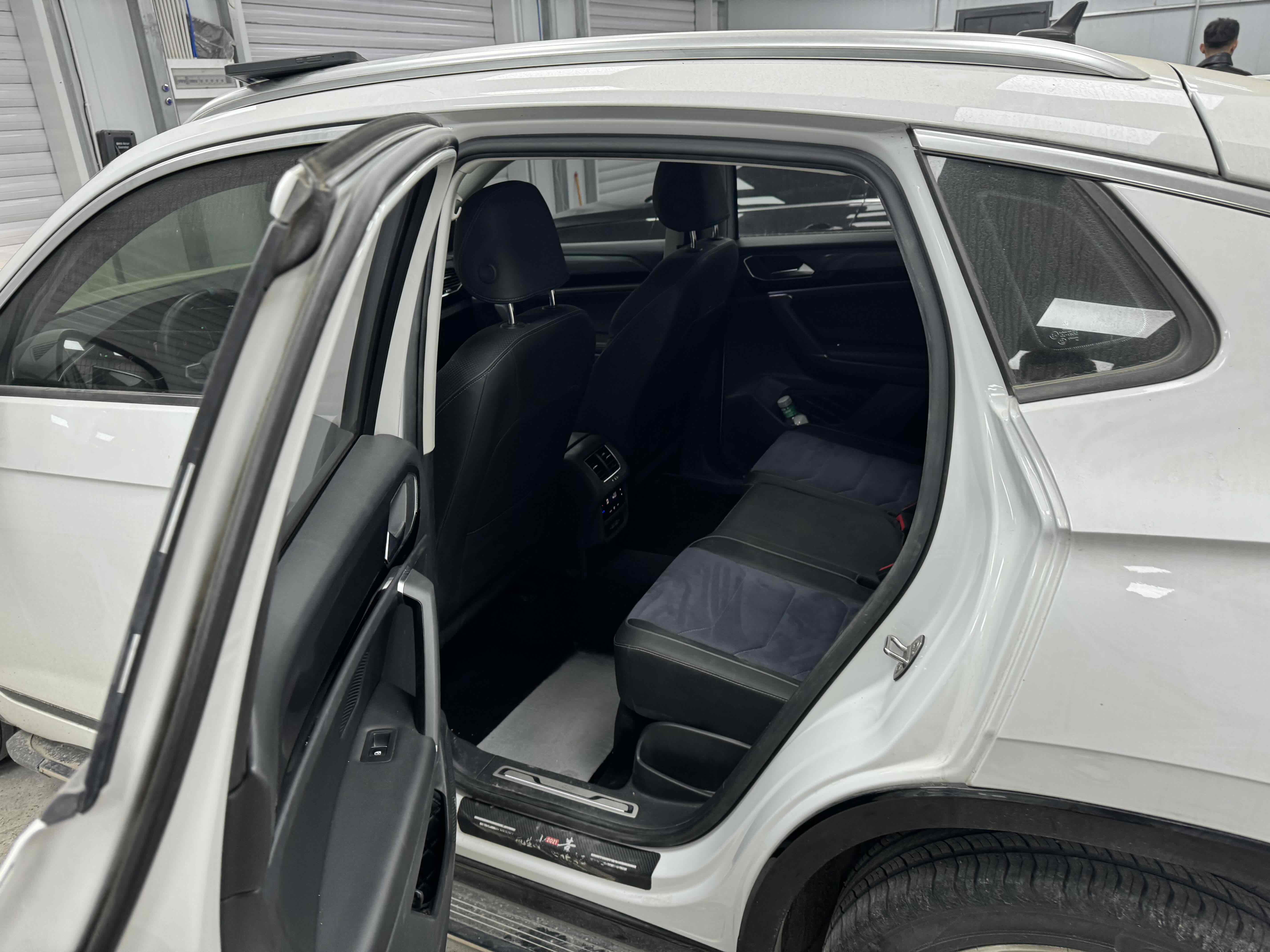 Volkswagen Tayron X 2021 car image #9