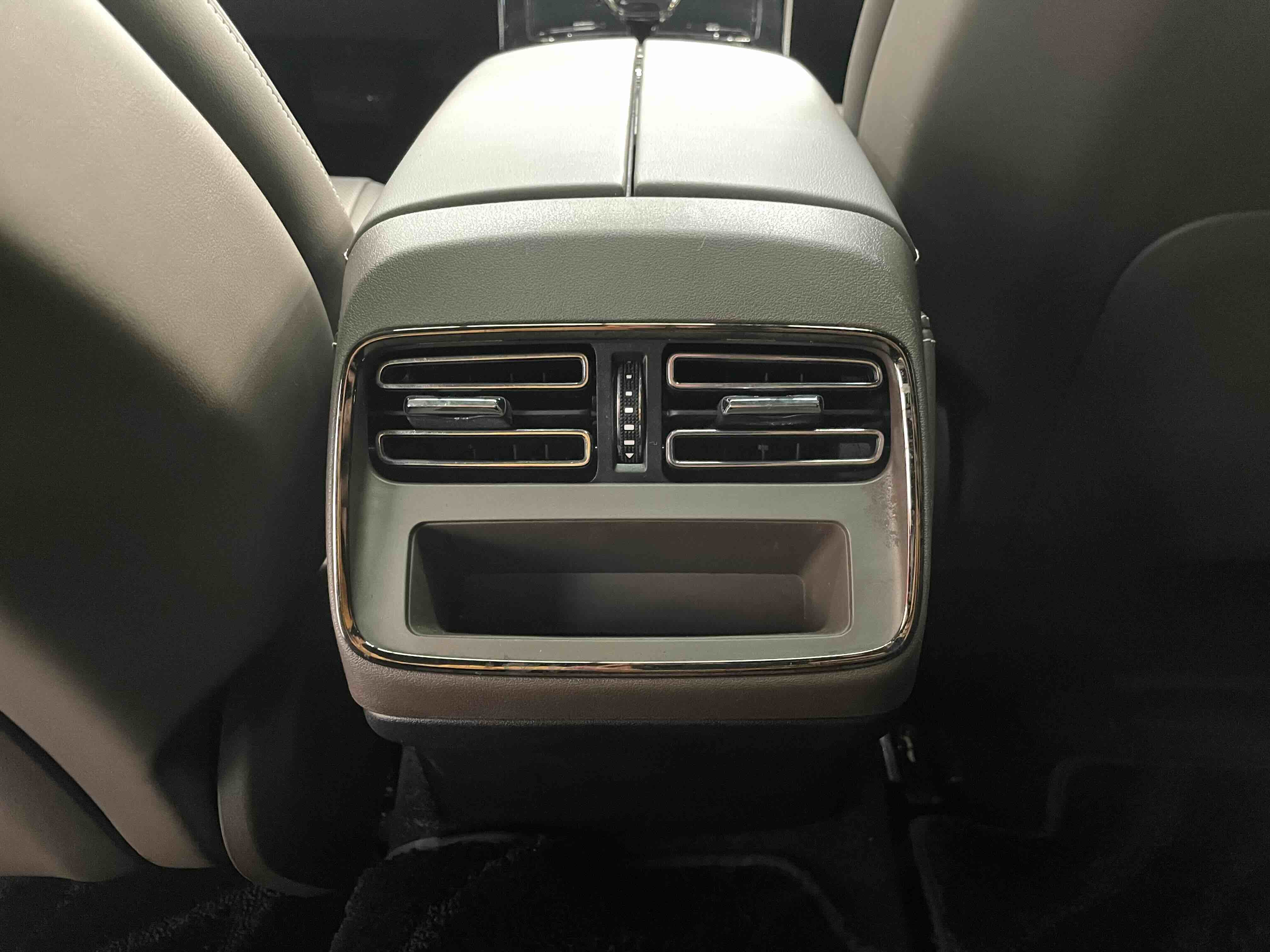 BYD Han 2020 #9 BYD Han 2020 car image #9