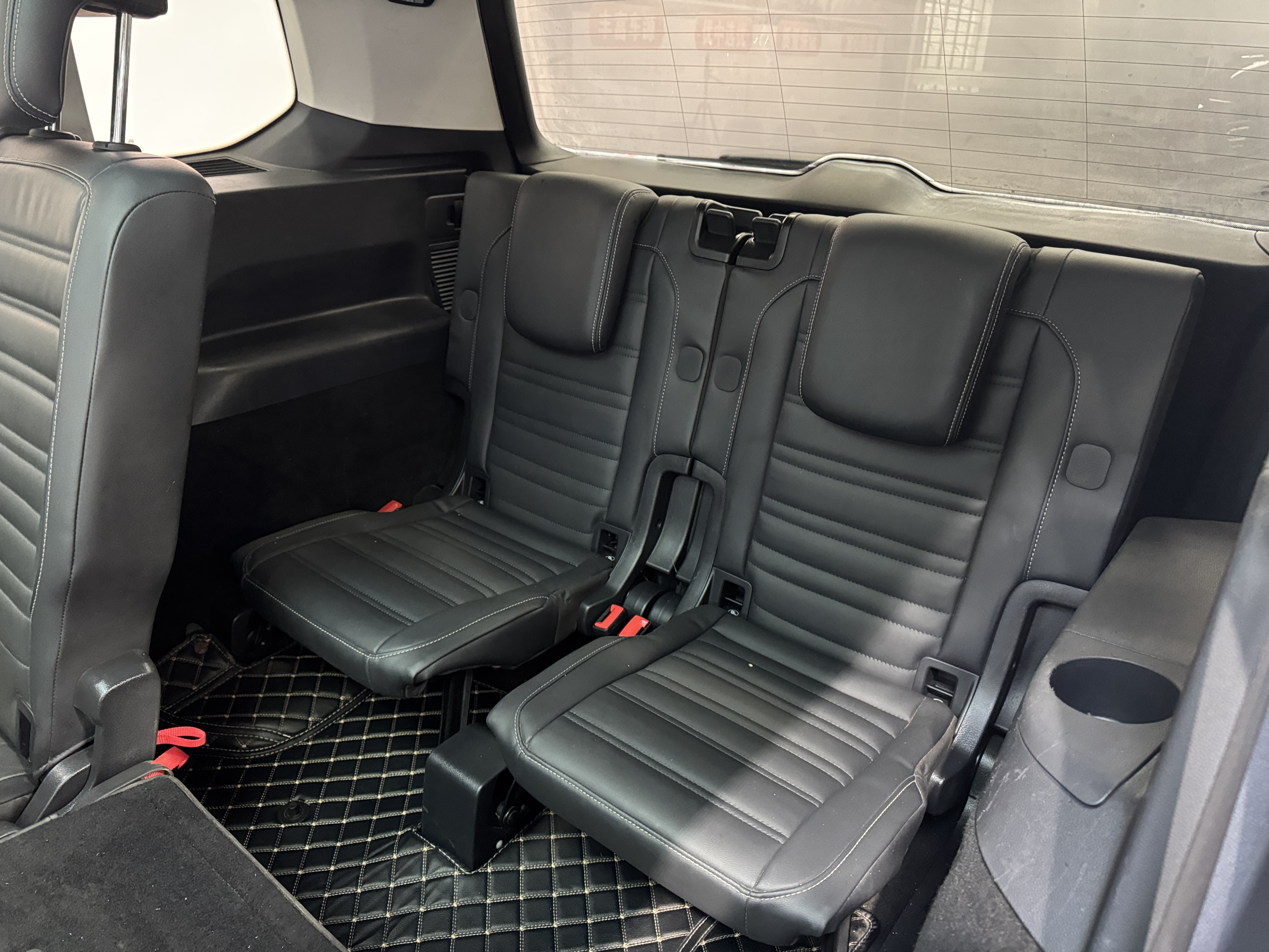 Volkswagen Touran 2021 car image #9