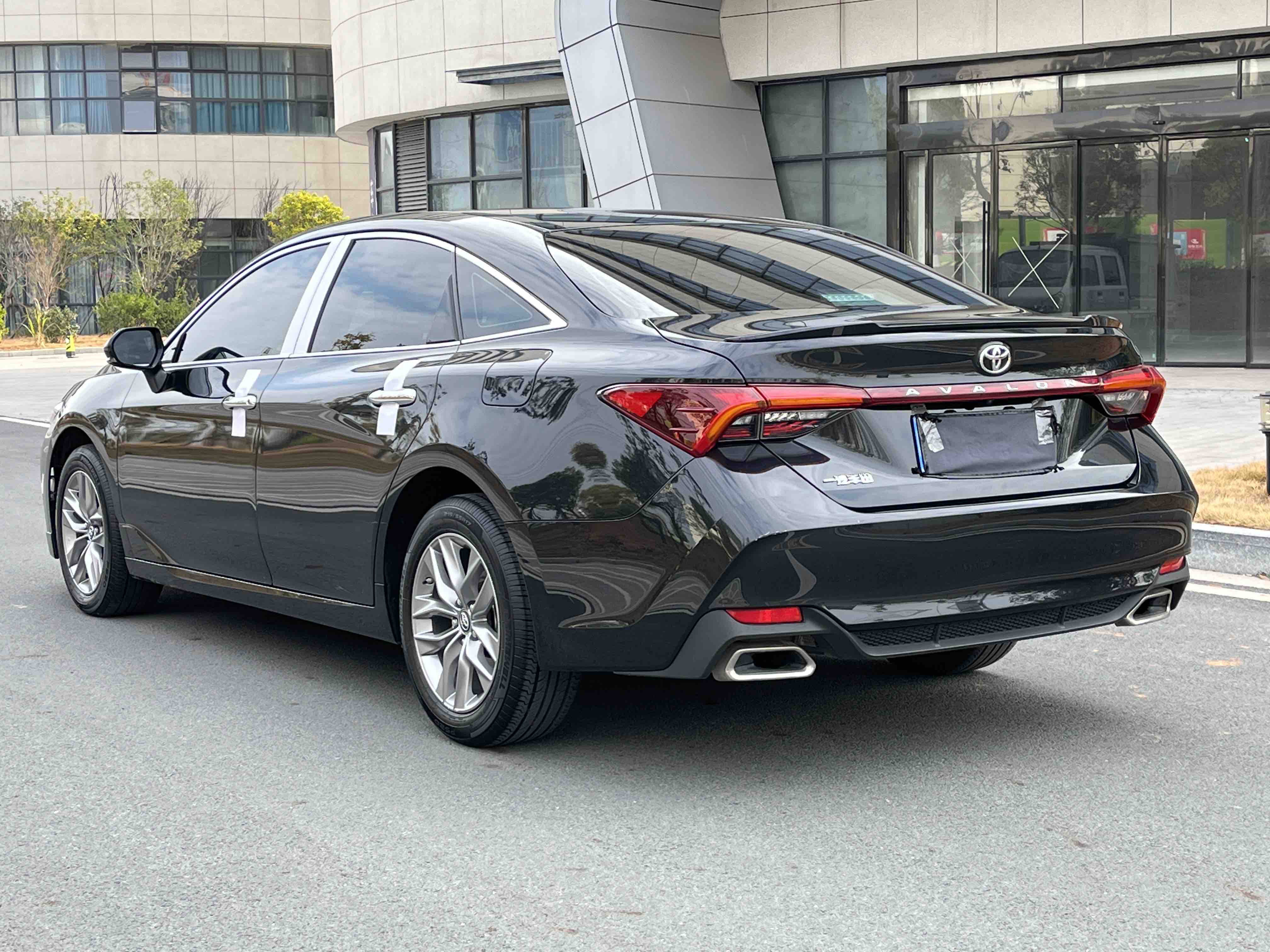 Toyota Avalon 2022 car image #9