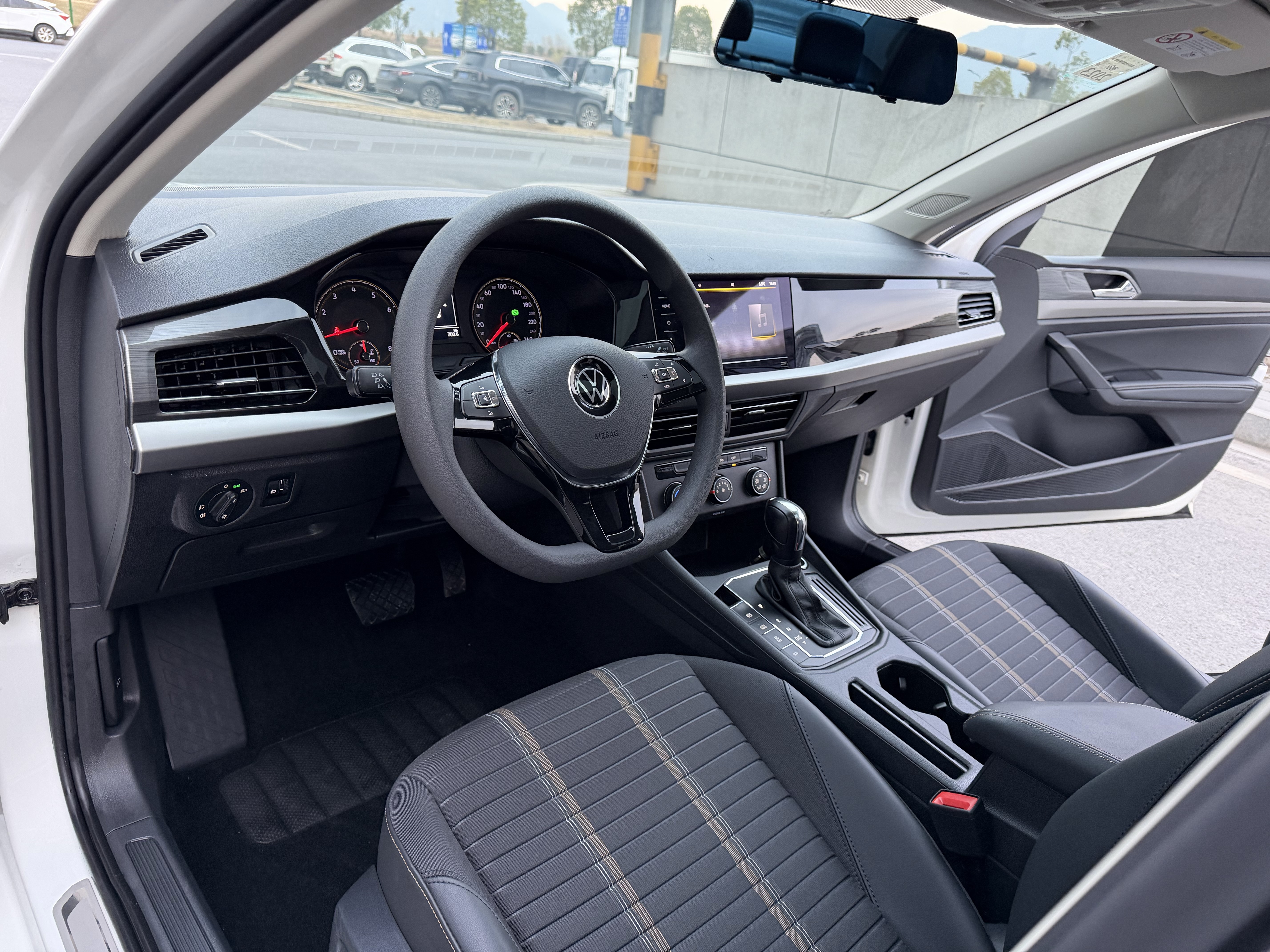 Volkswagen Lavida 2021 car image #9