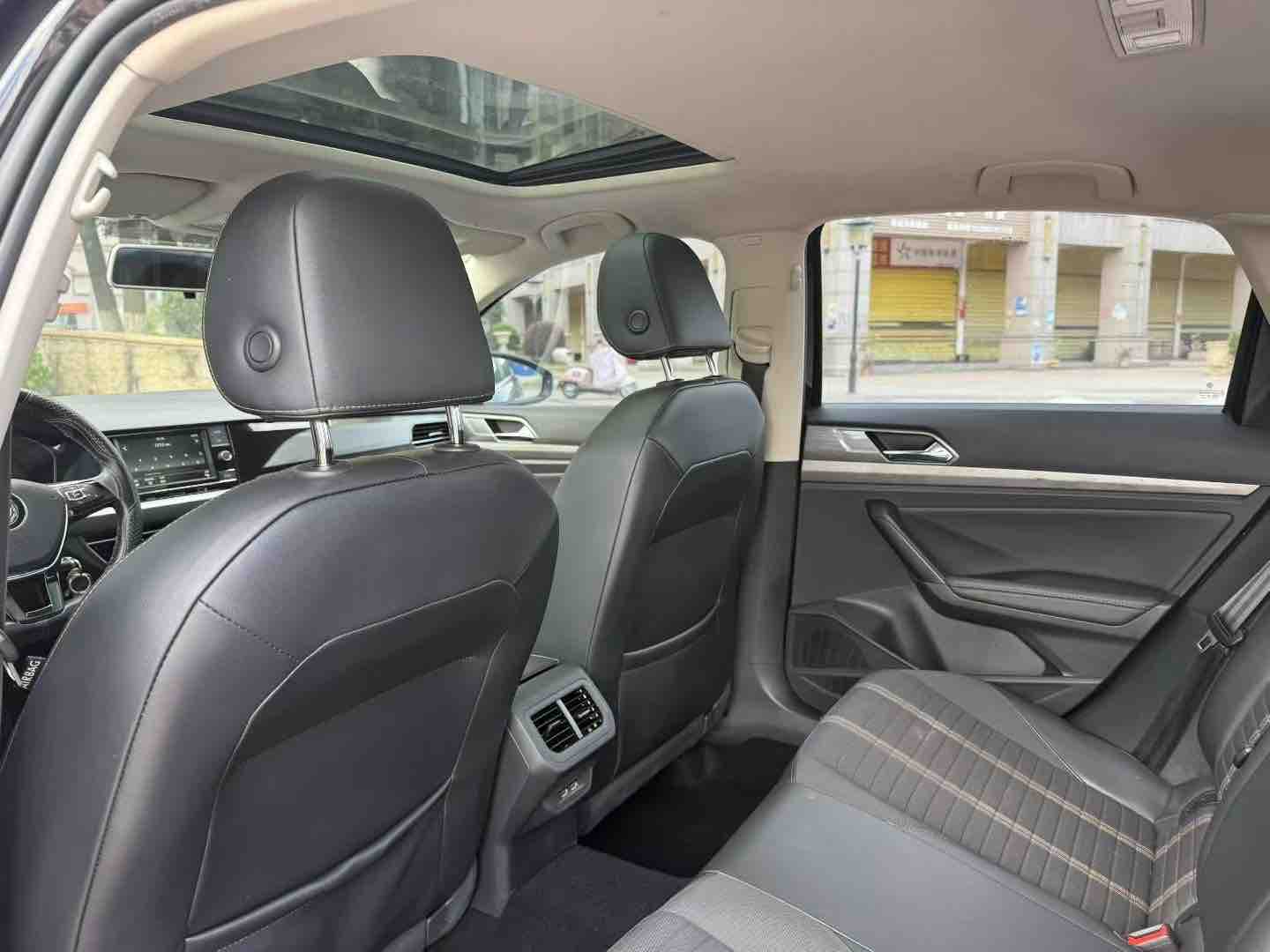 Volkswagen Lavida 2021 car image #9