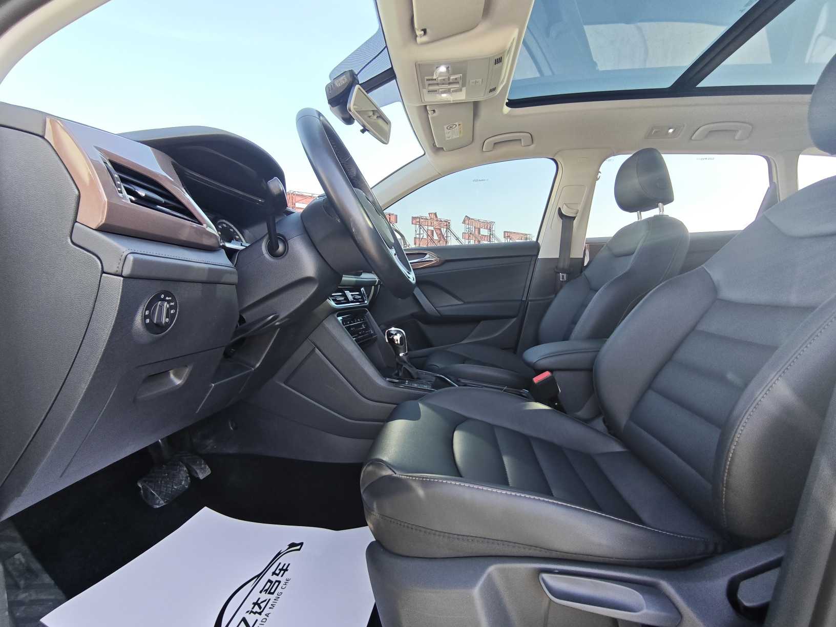 Volkswagen Tharu 2021 car image #9
