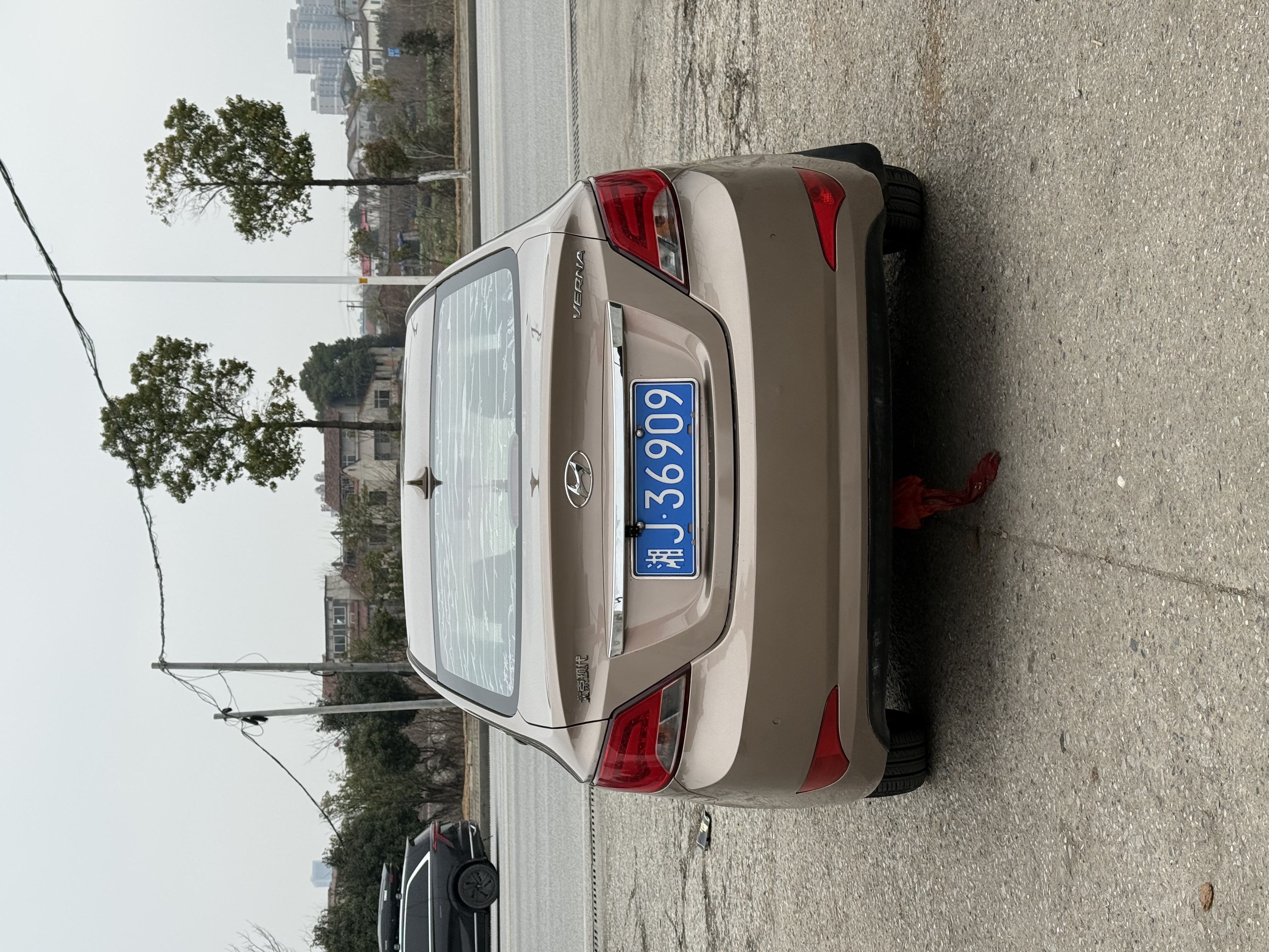 Hyundai Reina 2015 #9 Hyundai Reina 2015 car image #9