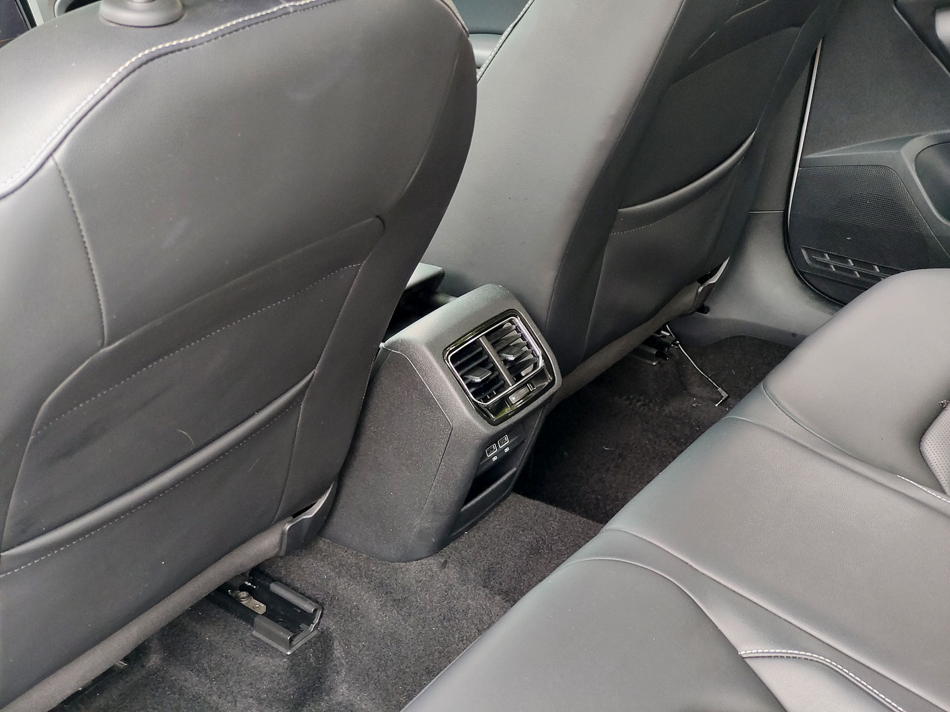 Volkswagen Lamando 2020 immagine di auto #9