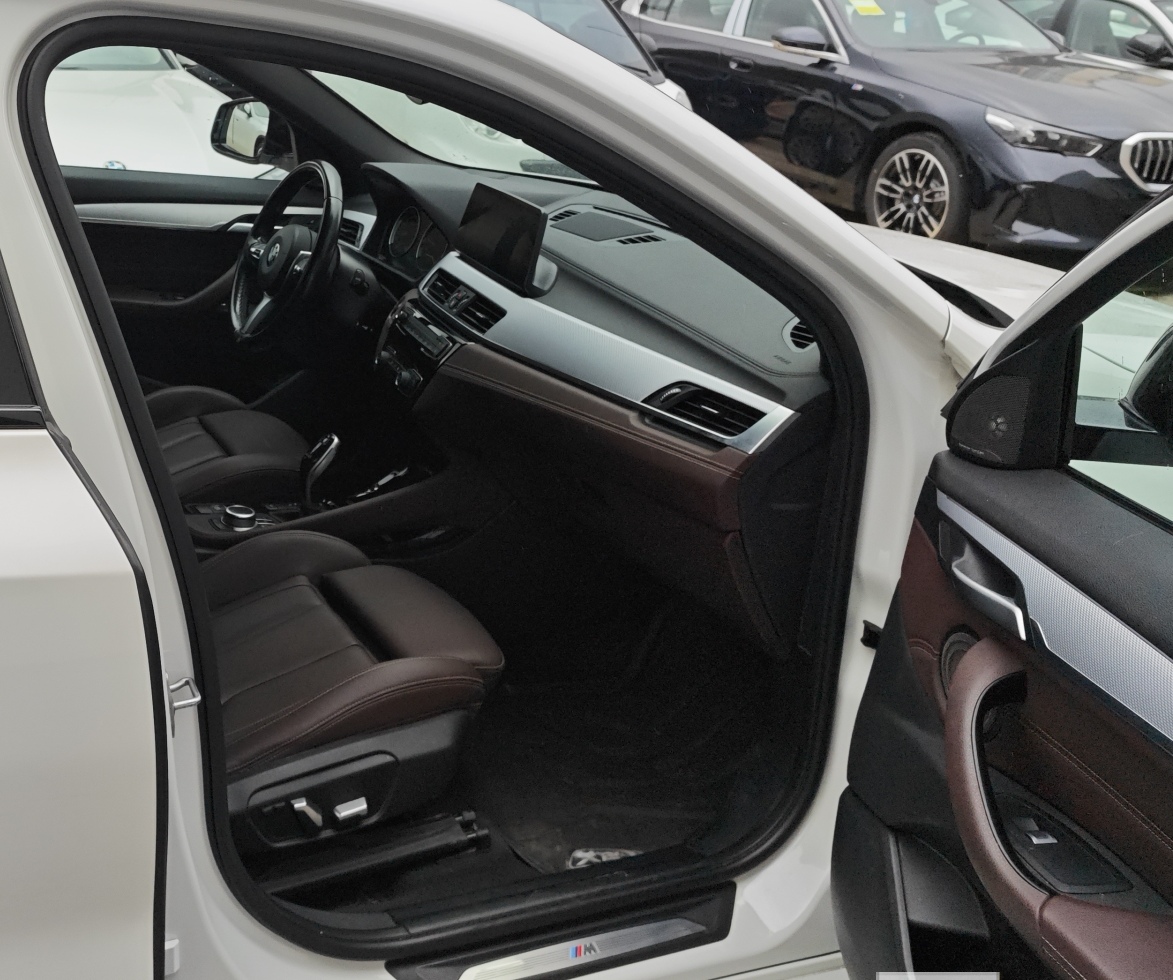 BMW X2 2021 car image #9