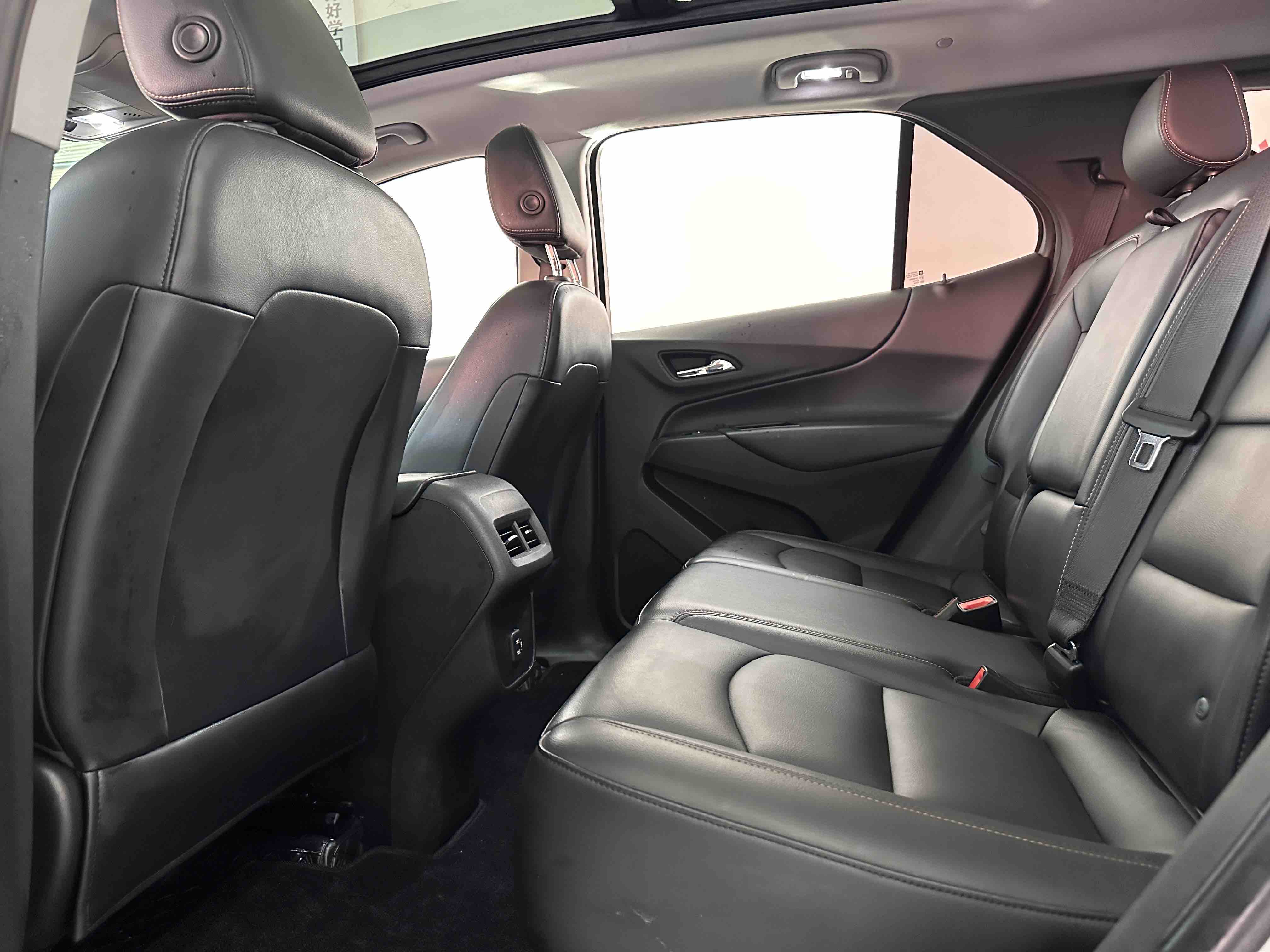 Chevrolet Equinox 2021 immagine di auto #9