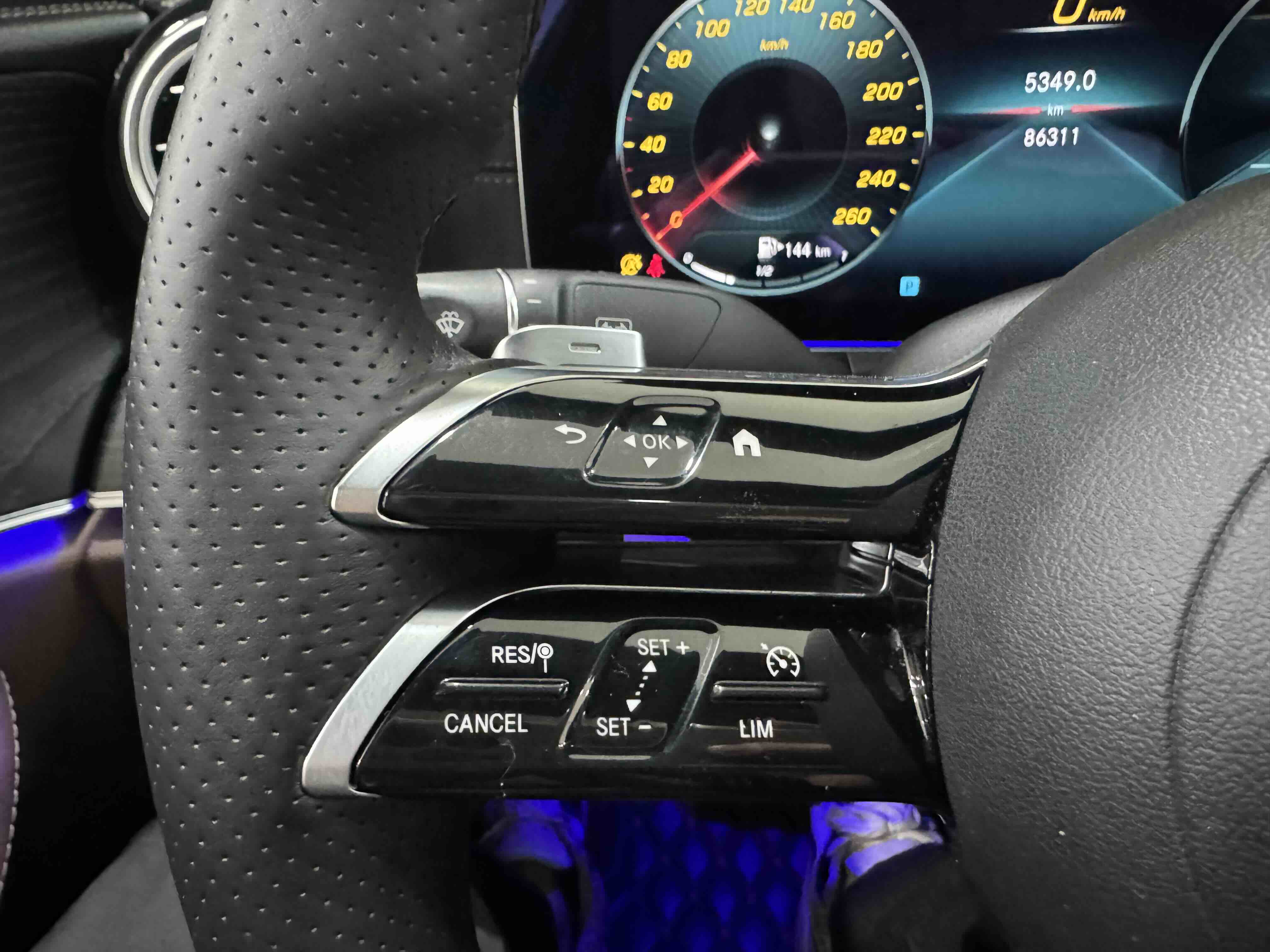 Mercedes-Benz E Class 2021 car image #9