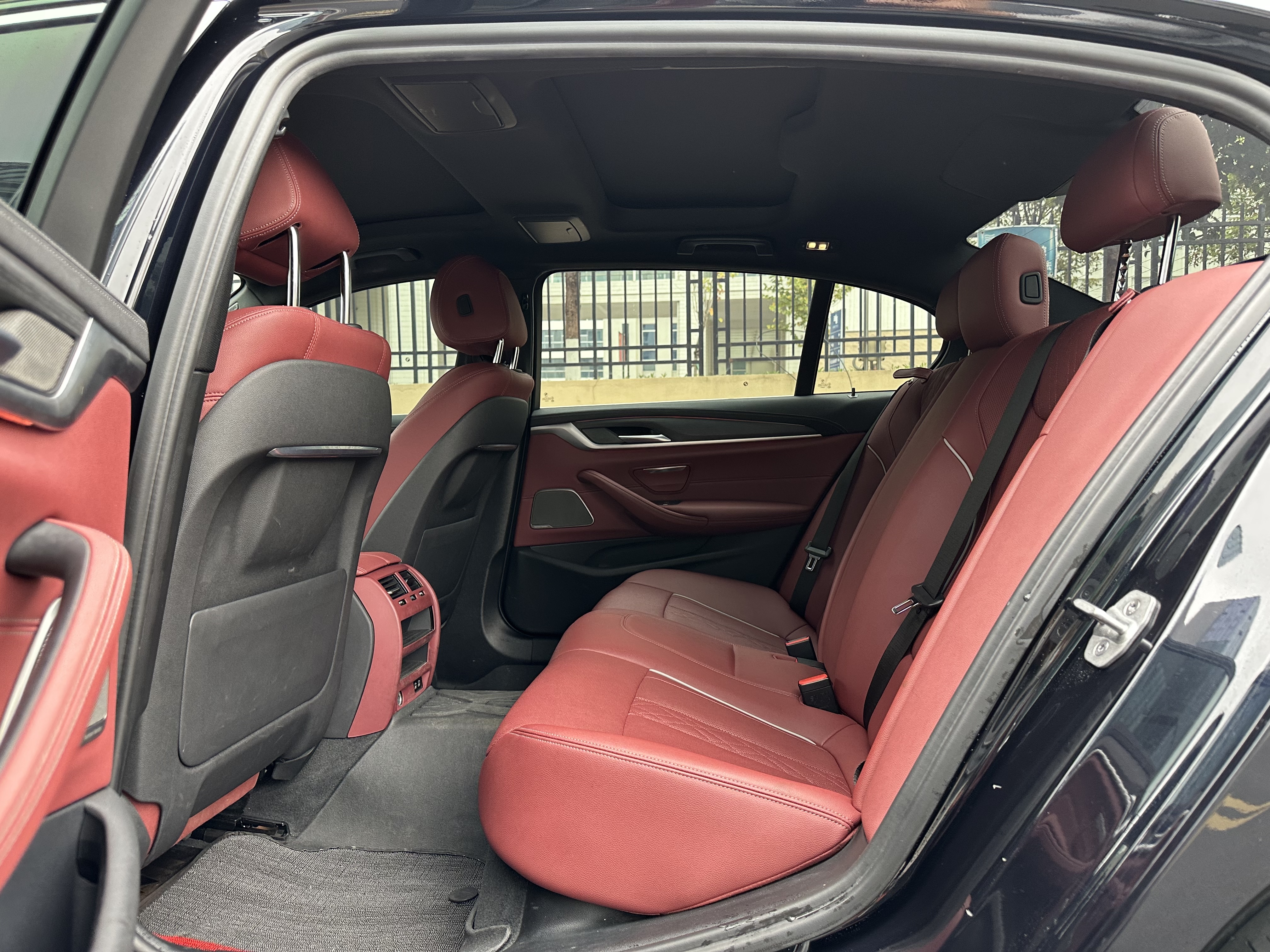 BMW 5 Series 2020 car image #9