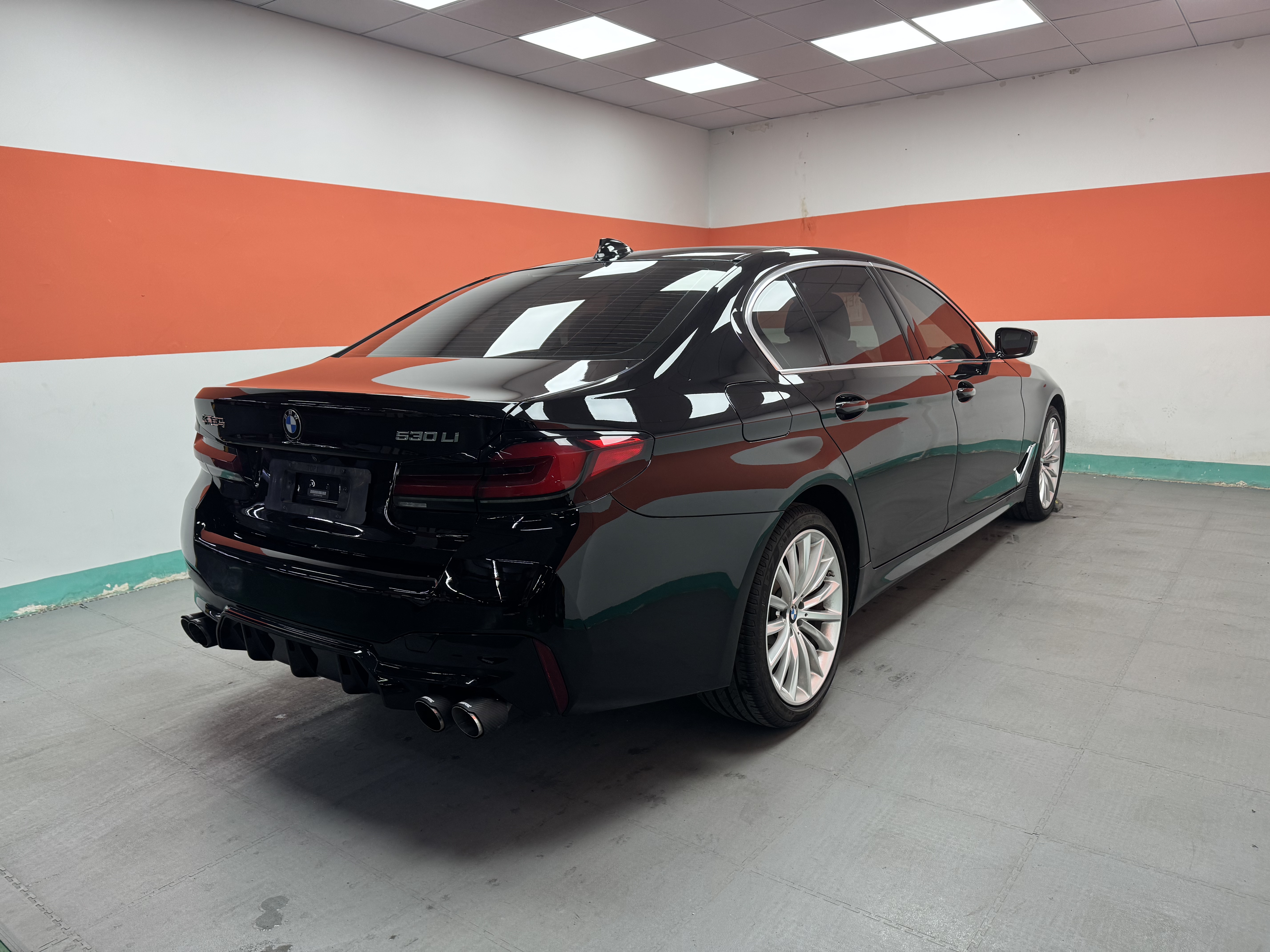 BMW 5 Series 2020 car image #9