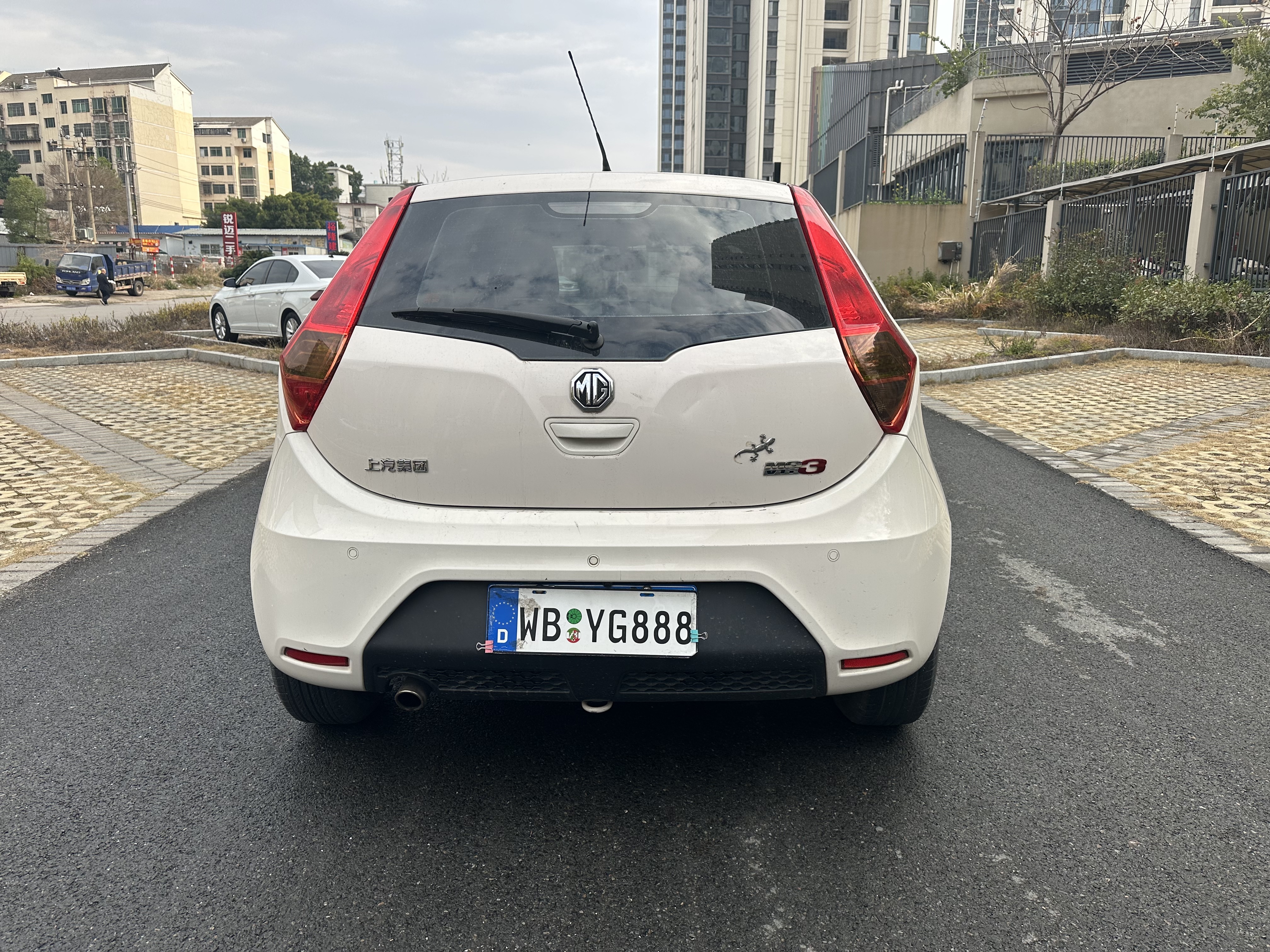 MG 3 2014 car image #9