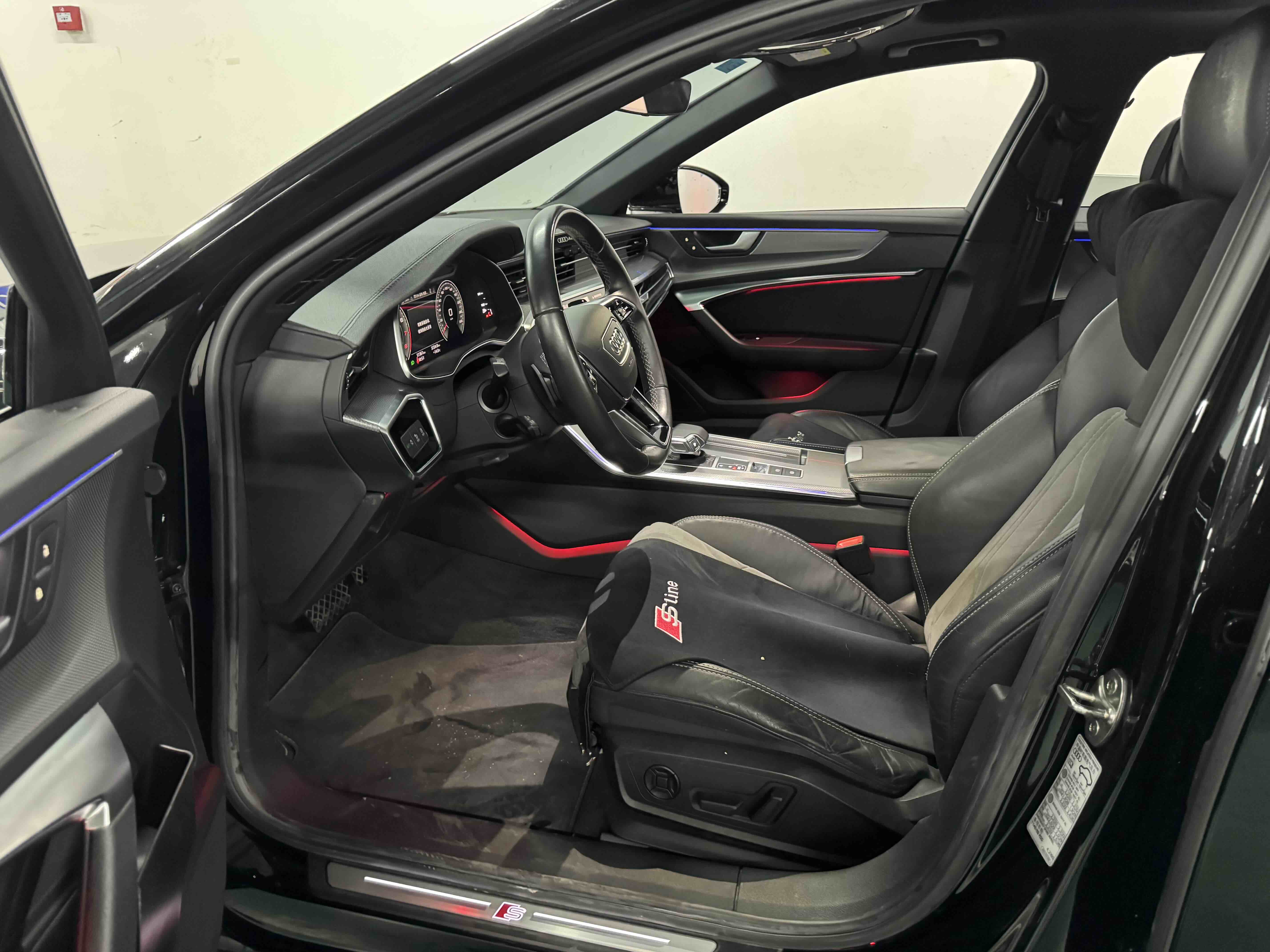 Audi A6L 2021 car image #9