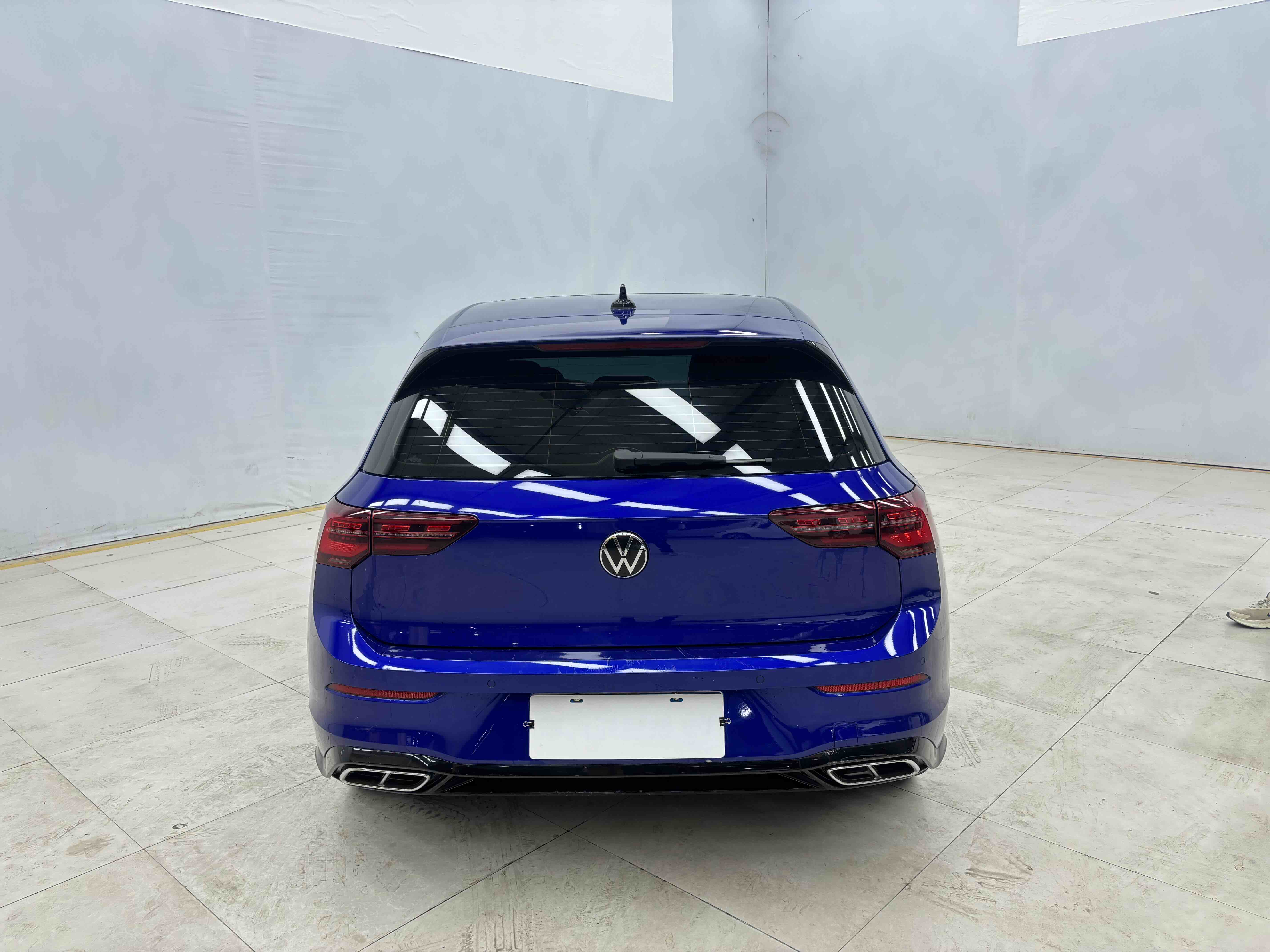 Volkswagen Golf 2022 car image #9